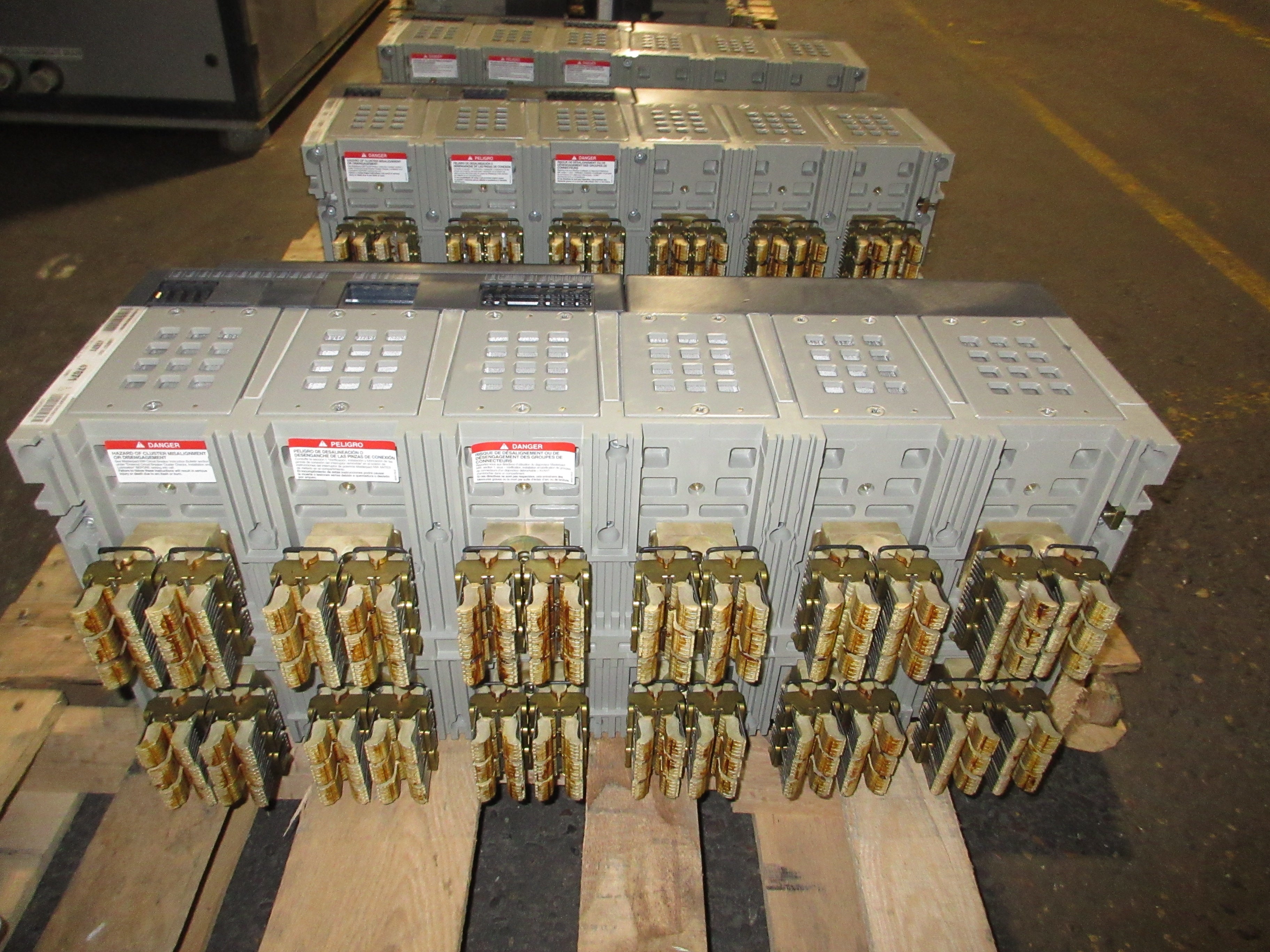 Square D Masterpact NW 40 L1 Circuit Breaker YA8KKR64A3SXXXXXCA 4000A Used