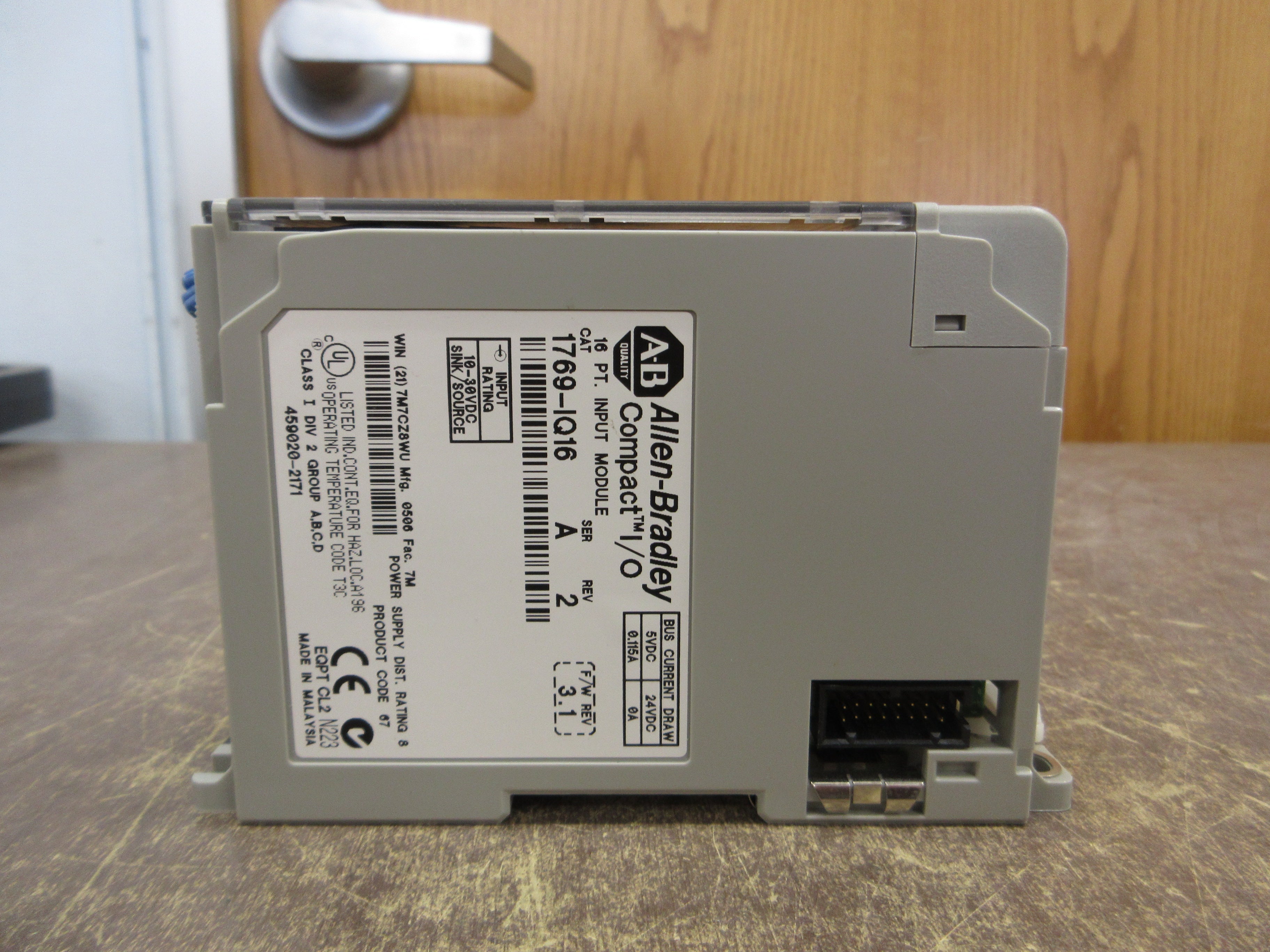 Allen-Bradley Compact I/O Input Module 1769-IQ16 Ser. A Rev. 2 F/W Rev. 3.1 Used