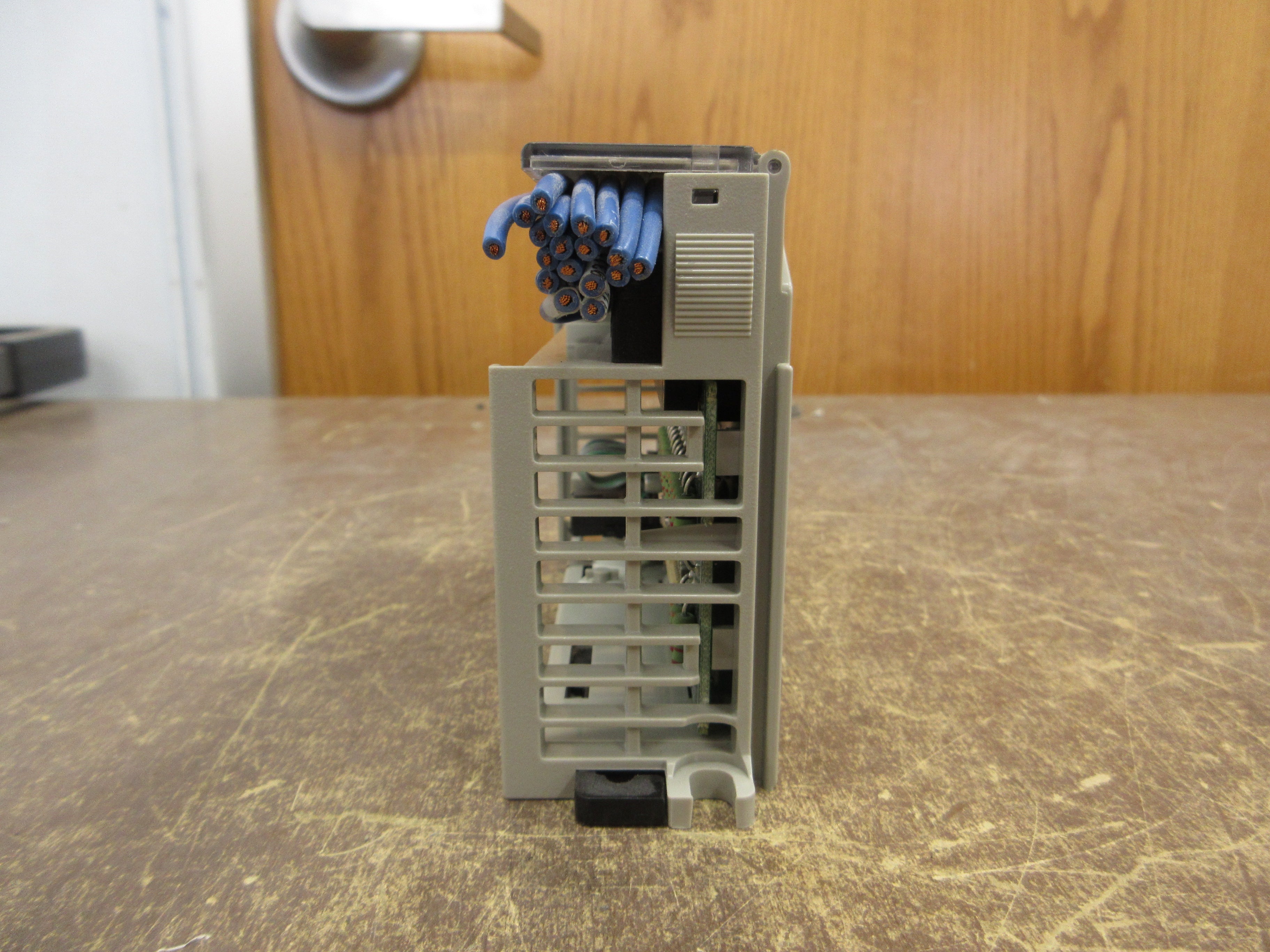 Allen-Bradley Compact I/O Input Module 1769-IQ16 Ser. A Rev. 2 F/W Rev. 3.1 Used