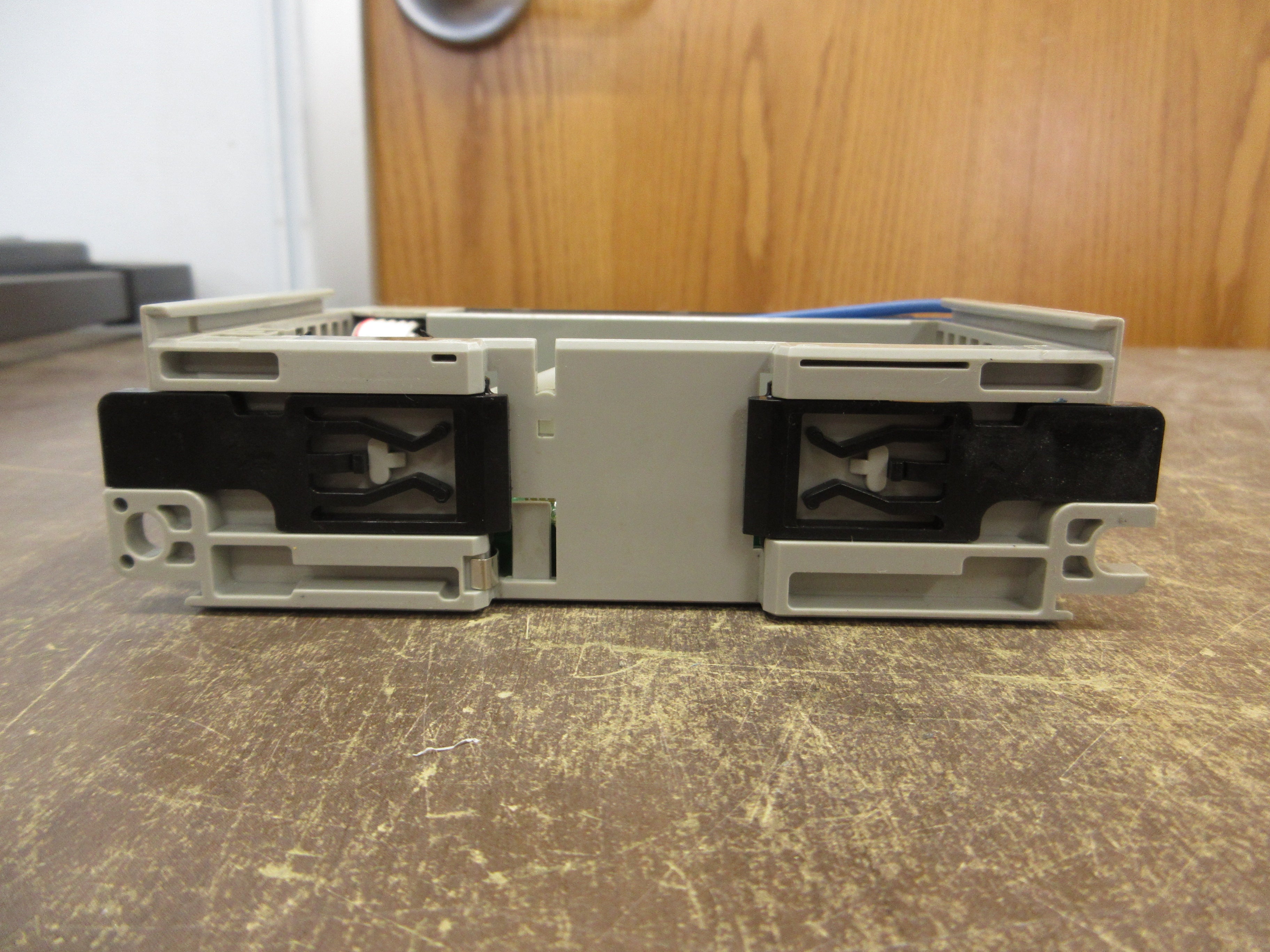 Allen-Bradley Compact I/O Input Module 1769-IQ16 Ser. A Rev. 2 F/W Rev. 3.1 Used