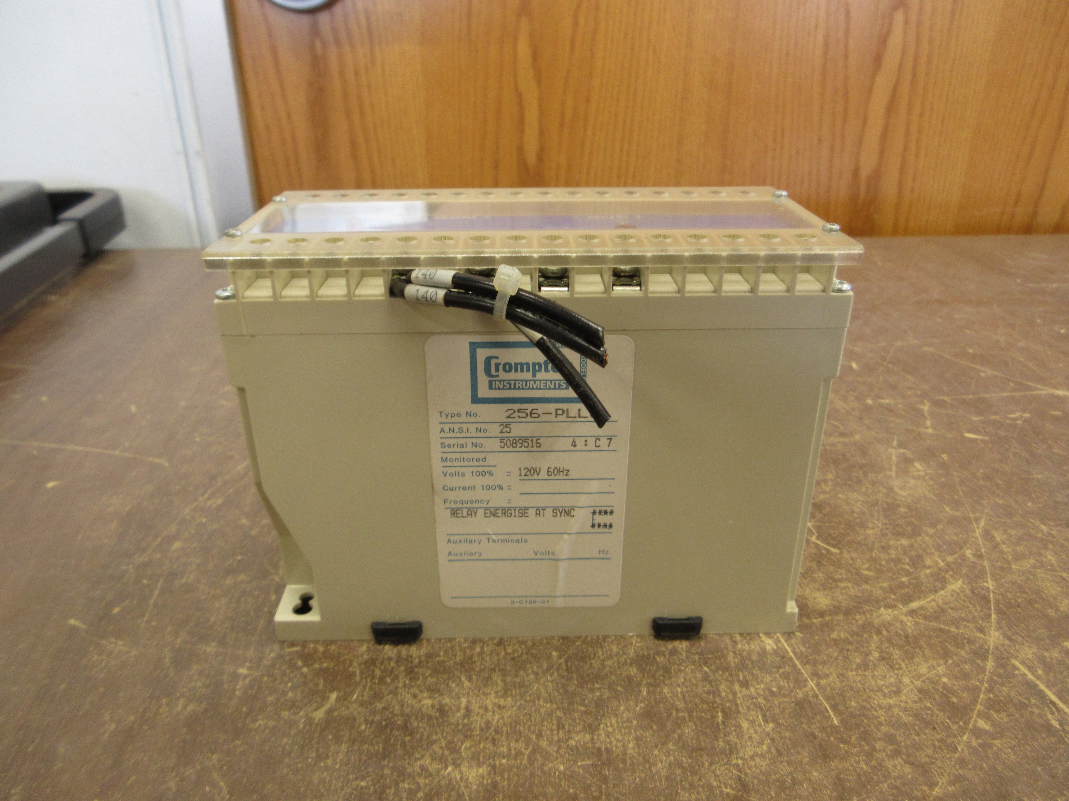 Crompton Protector Relay 256-PLLU-PQBX 120V 60Hz Used