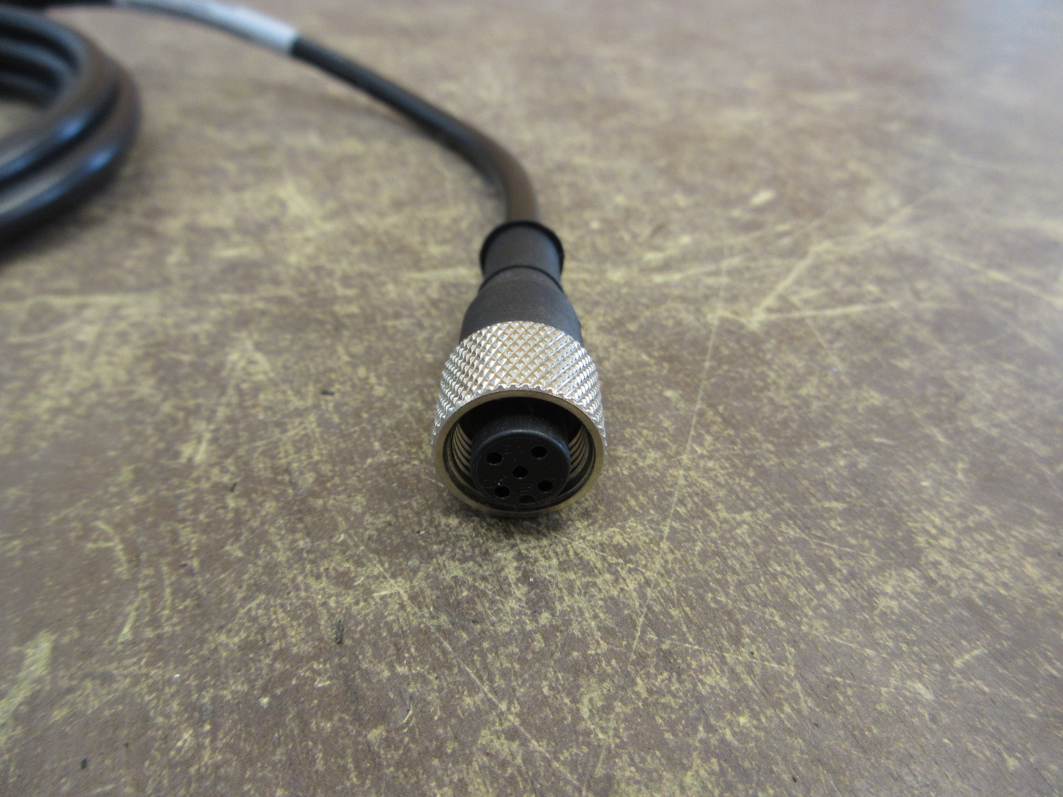 Banner Cordset MQDC-406 4-Pin Length: 2m Used