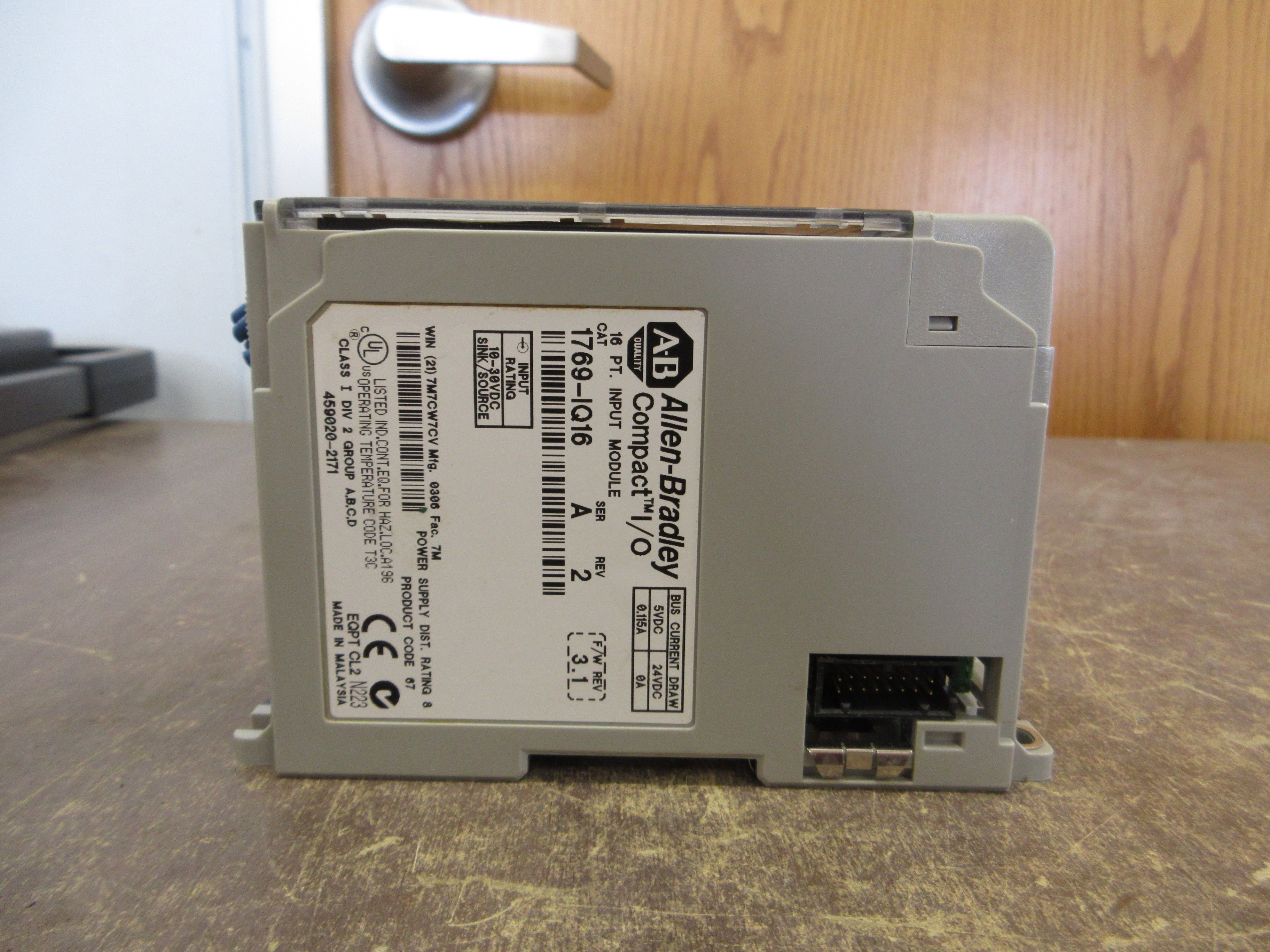 Allen-Bradley Compact I/O Input Module 1769-IQ16 Ser. A F/W Rev. 3.1 16PT Used