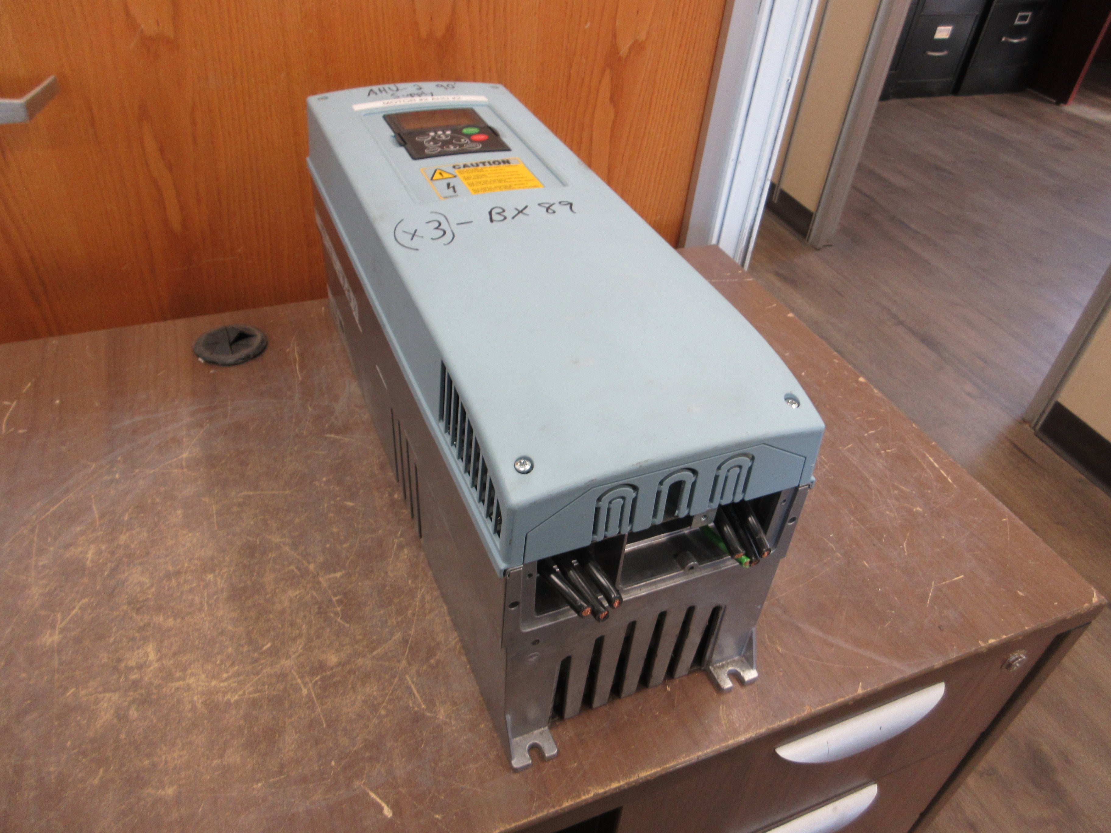 Honeywell AC Drive PA006122H1SSS 20HP 3Ph w/ Keypad Used