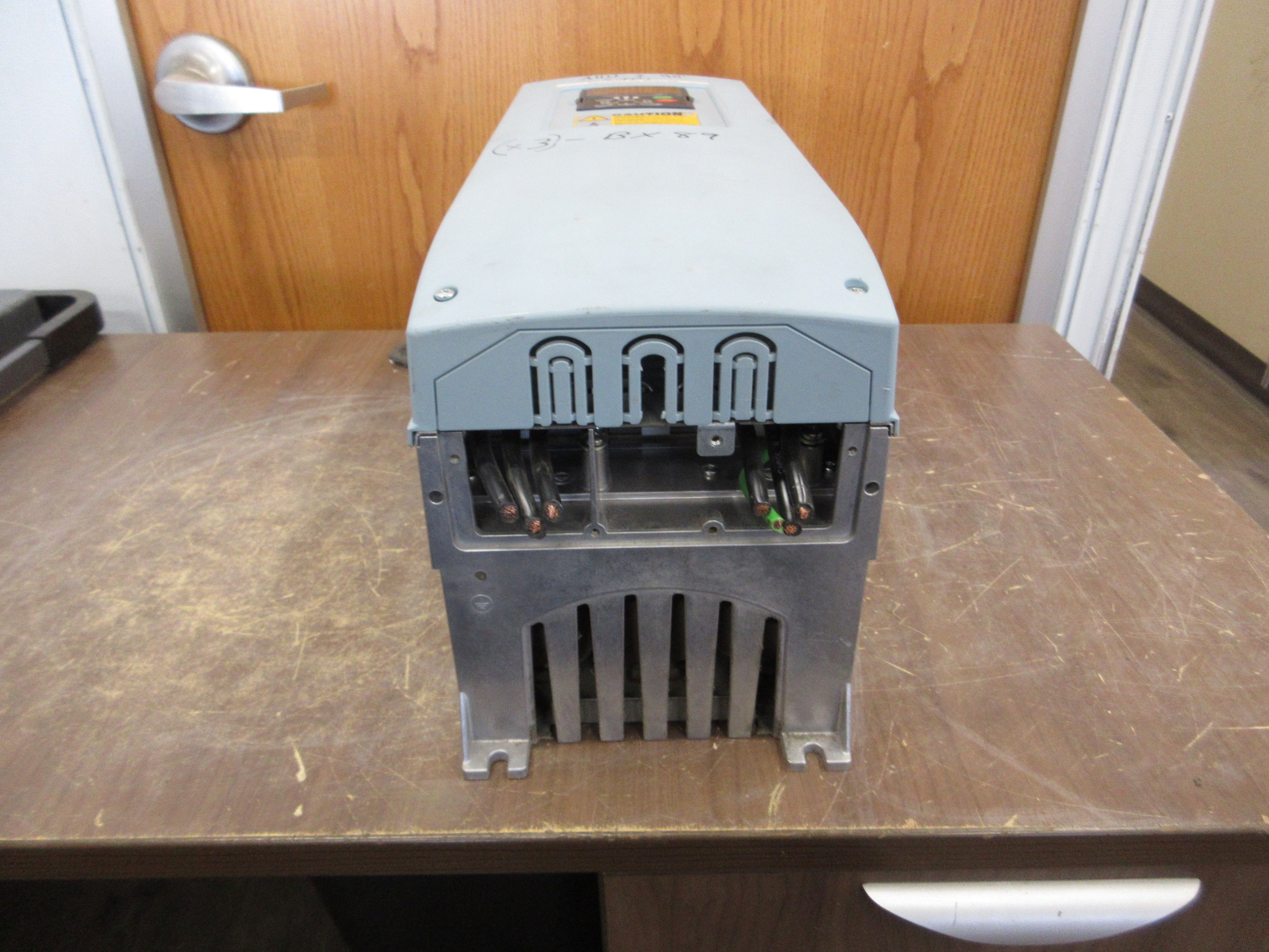 Honeywell AC Drive PA006122H1SSS 20HP 3Ph w/ Keypad Used