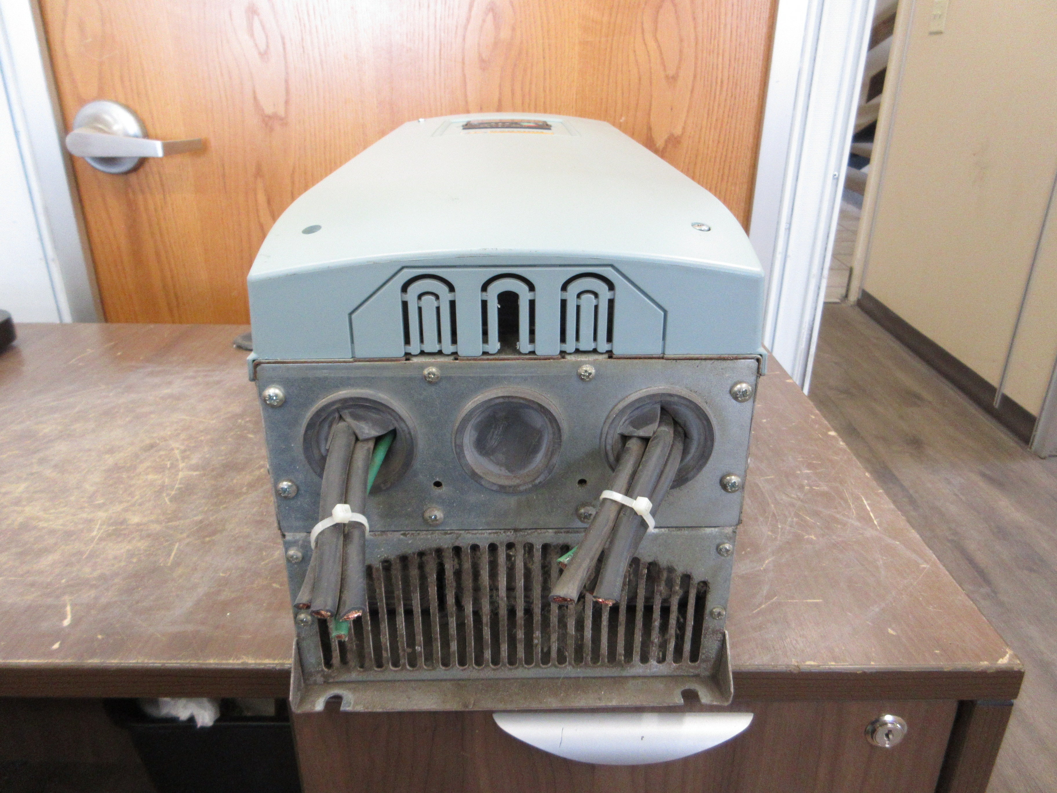 Honeywell AC Drive PA008752H0SSS 60HP 3Ph w/ Keypad Used