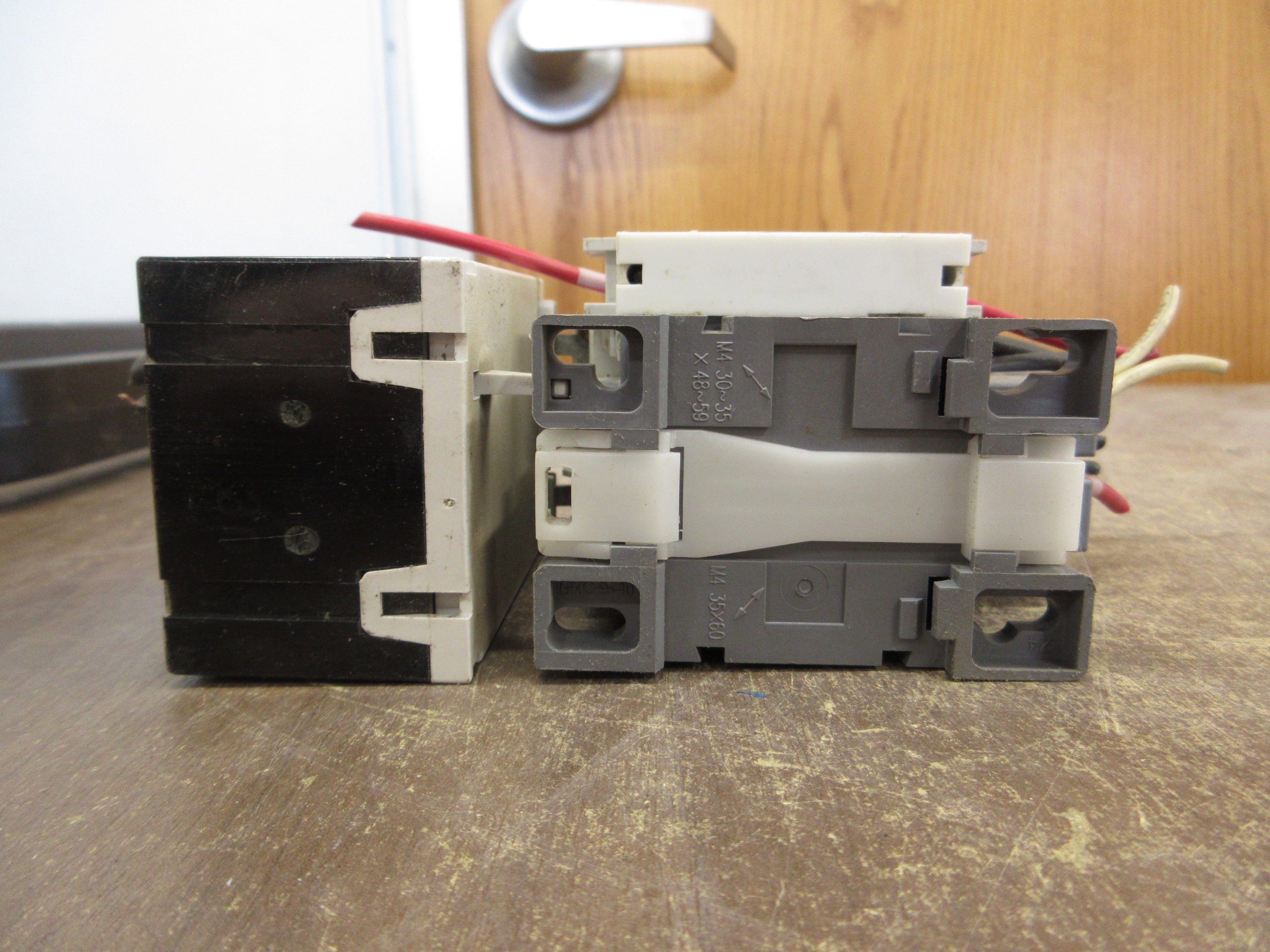 LS MEC Starter GMC-32 / GTK-40 120V Coil Trip: 24-36A (1) Aux Contact Used