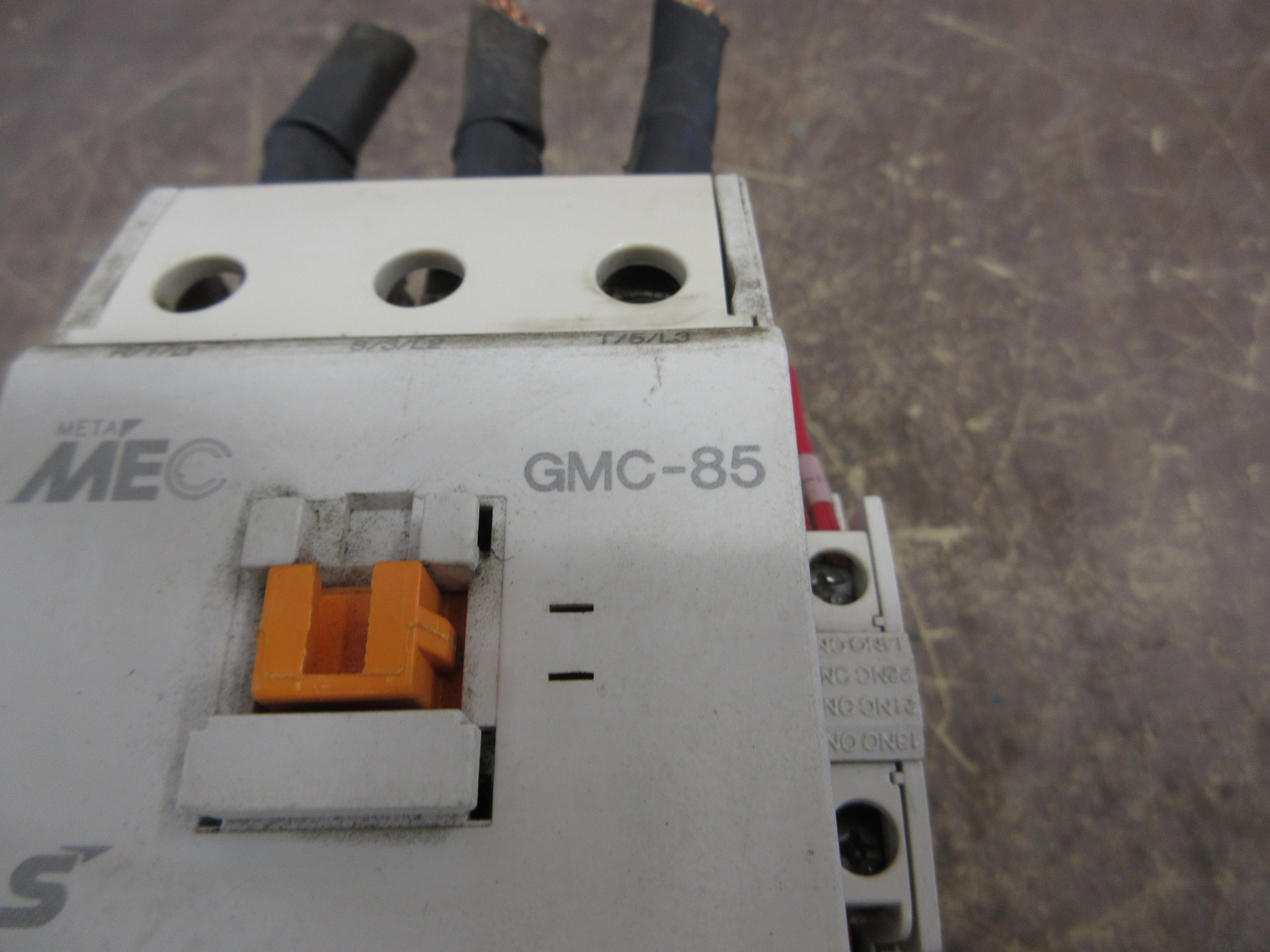 LS MEC Contactor GMC-85 120V Coil 85A (2) Aux Contacts Used