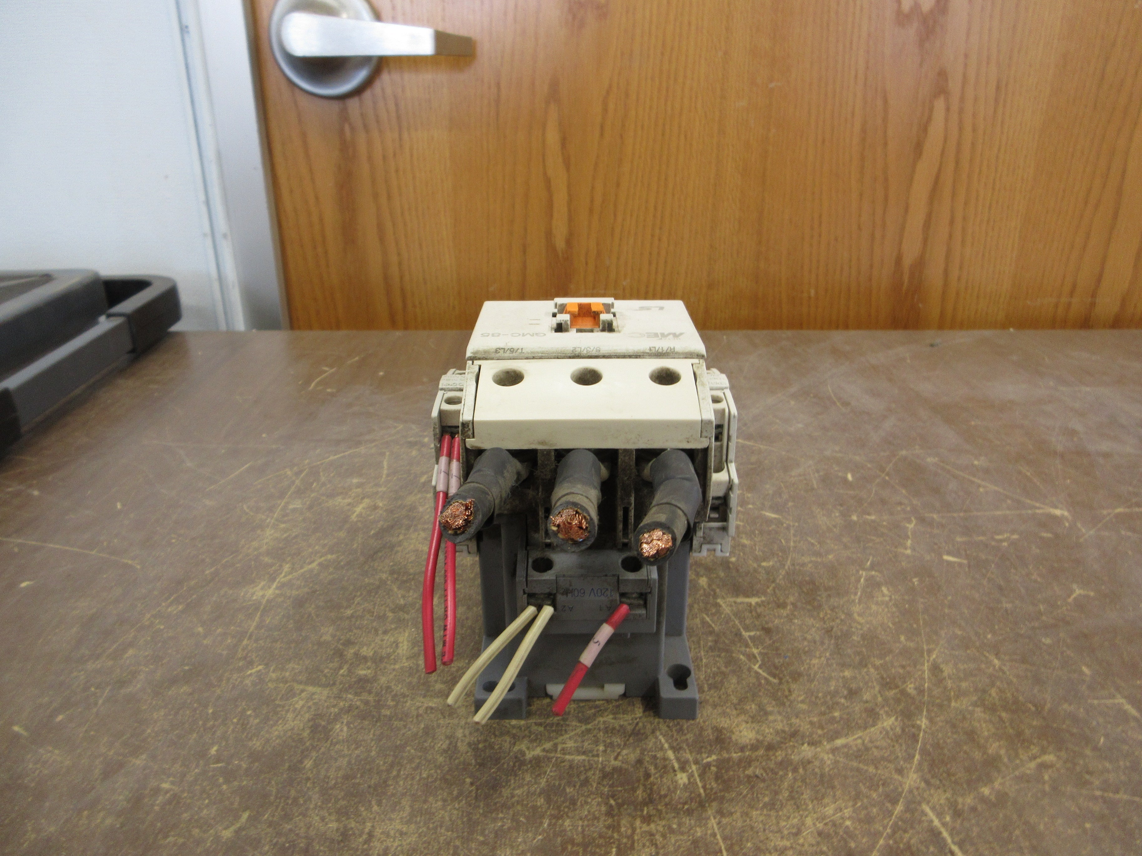 LS MEC Contactor GMC-85 120V Coil 85A (2) Aux Contacts Used
