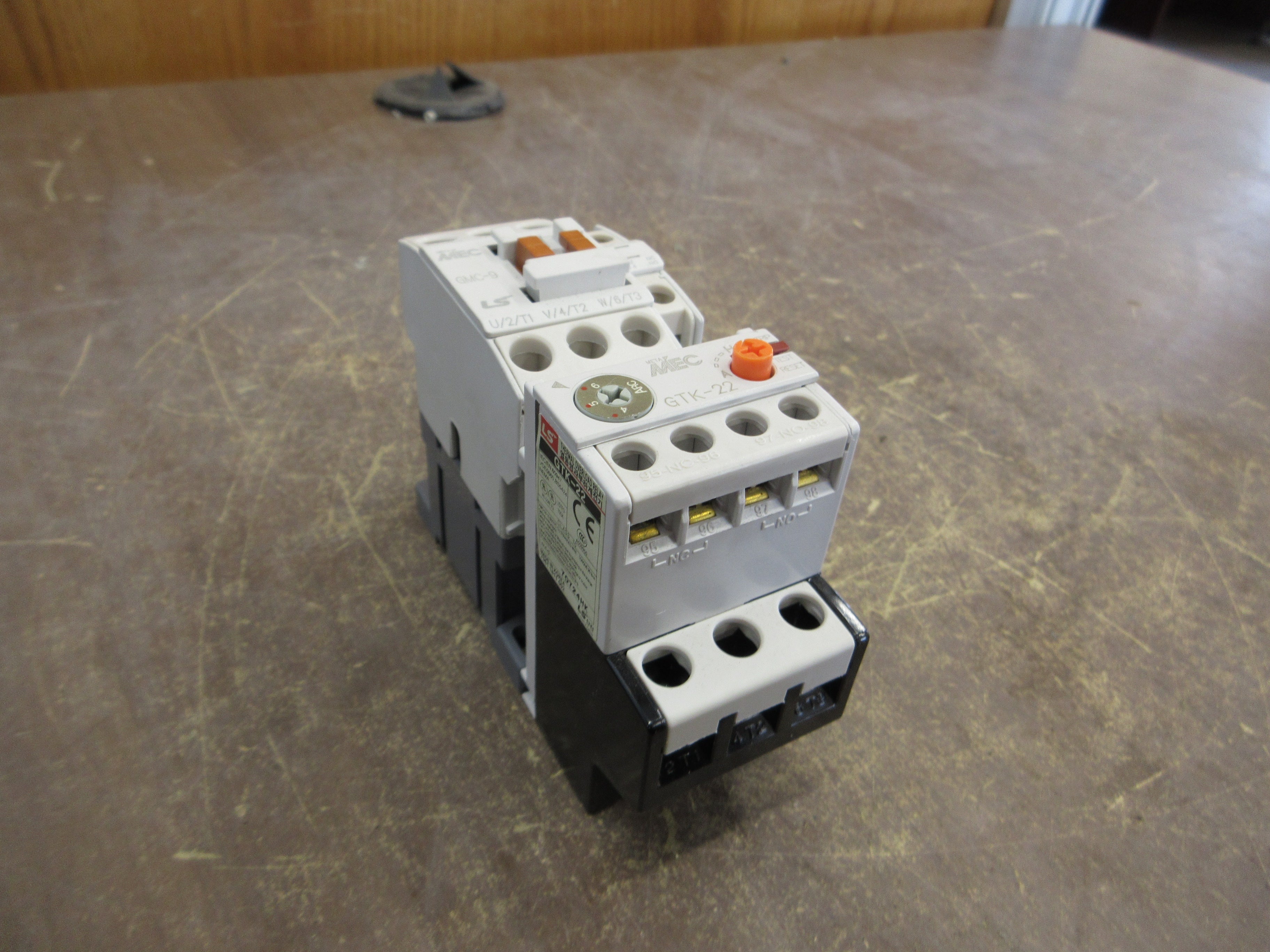 LS MEC Starter GMC-9 / GTK-22 120V Coil Trip: 4-6A Used