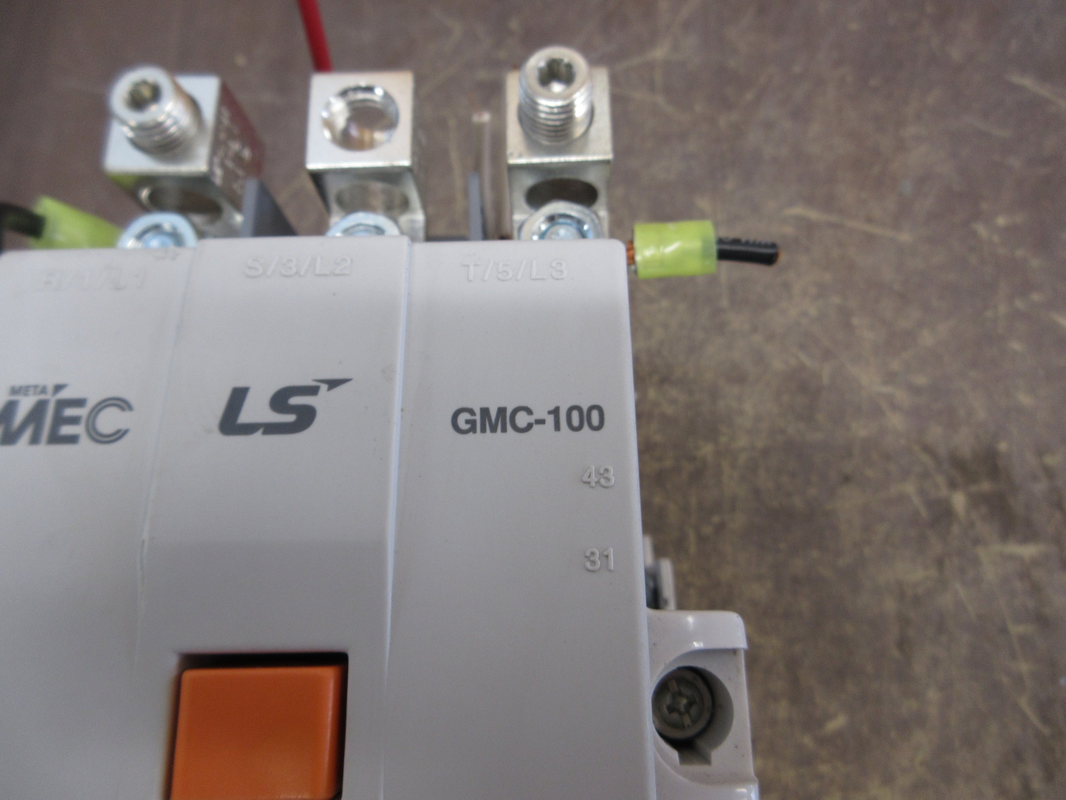 LS Contactor GMC-100 Coil: 100-240VAC 100-220VDC 160A 600V Used