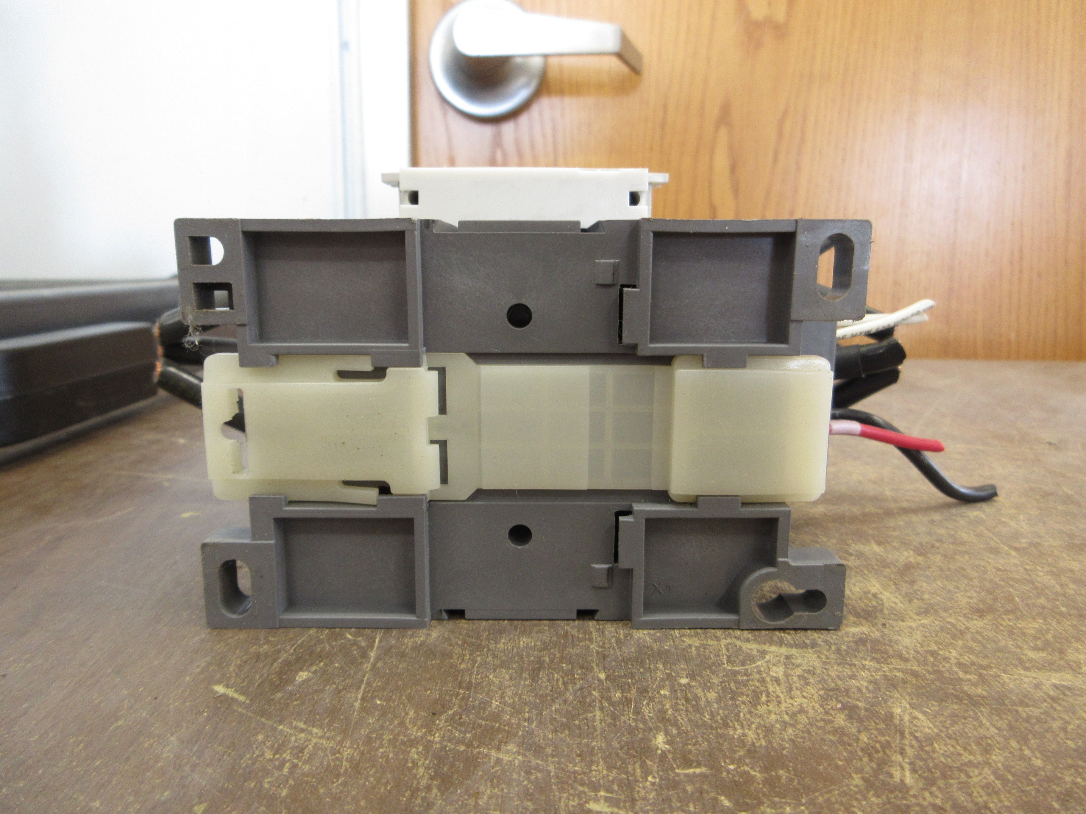 LS MEC Contactor GMC-65 120V Coil 65A (1) Aux Contact Used