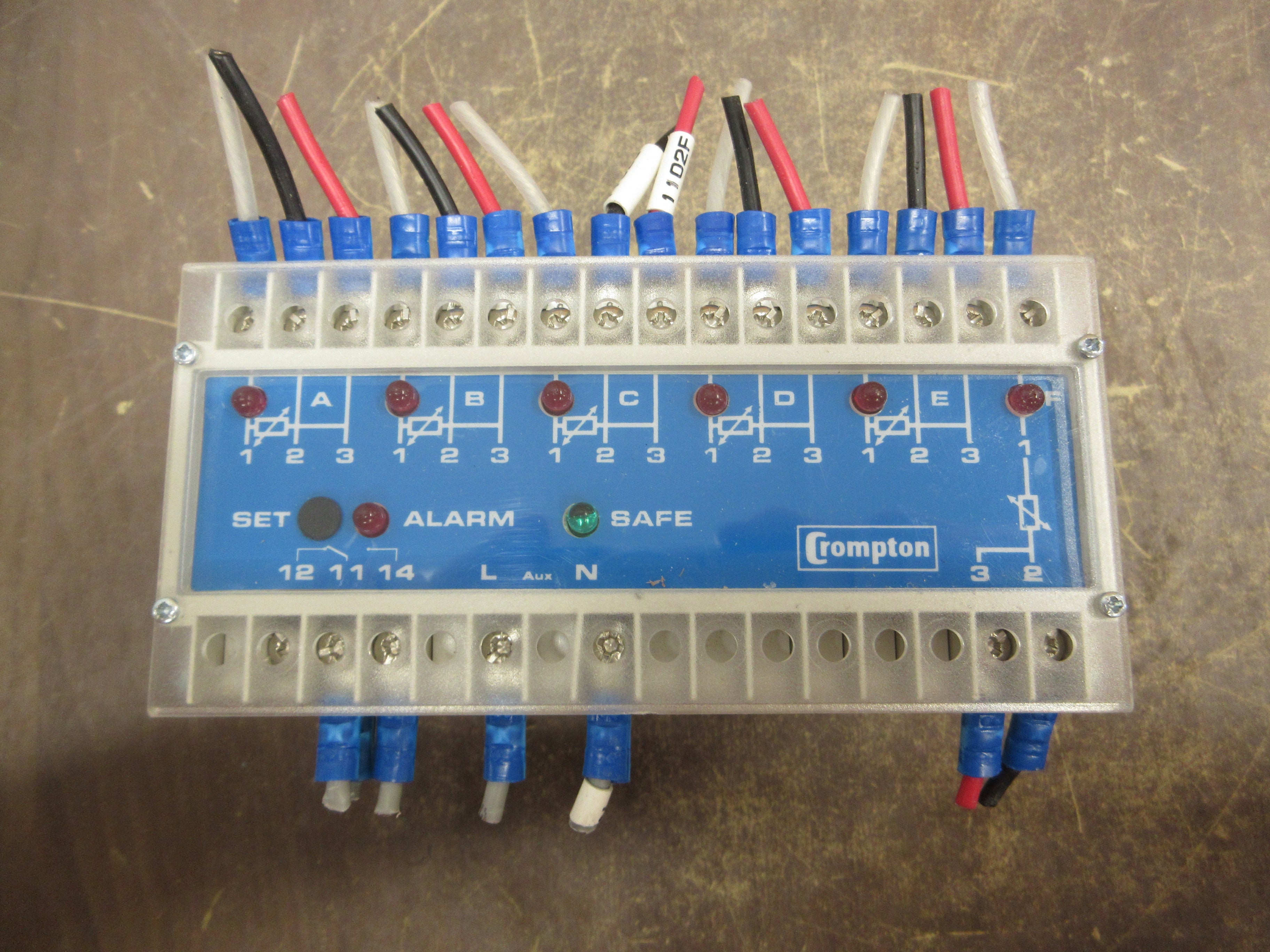 Crompton Temperature Relay 256-PCCU-R2BX-DG Range: 0-200 °C RTD: 100ohm Platinum