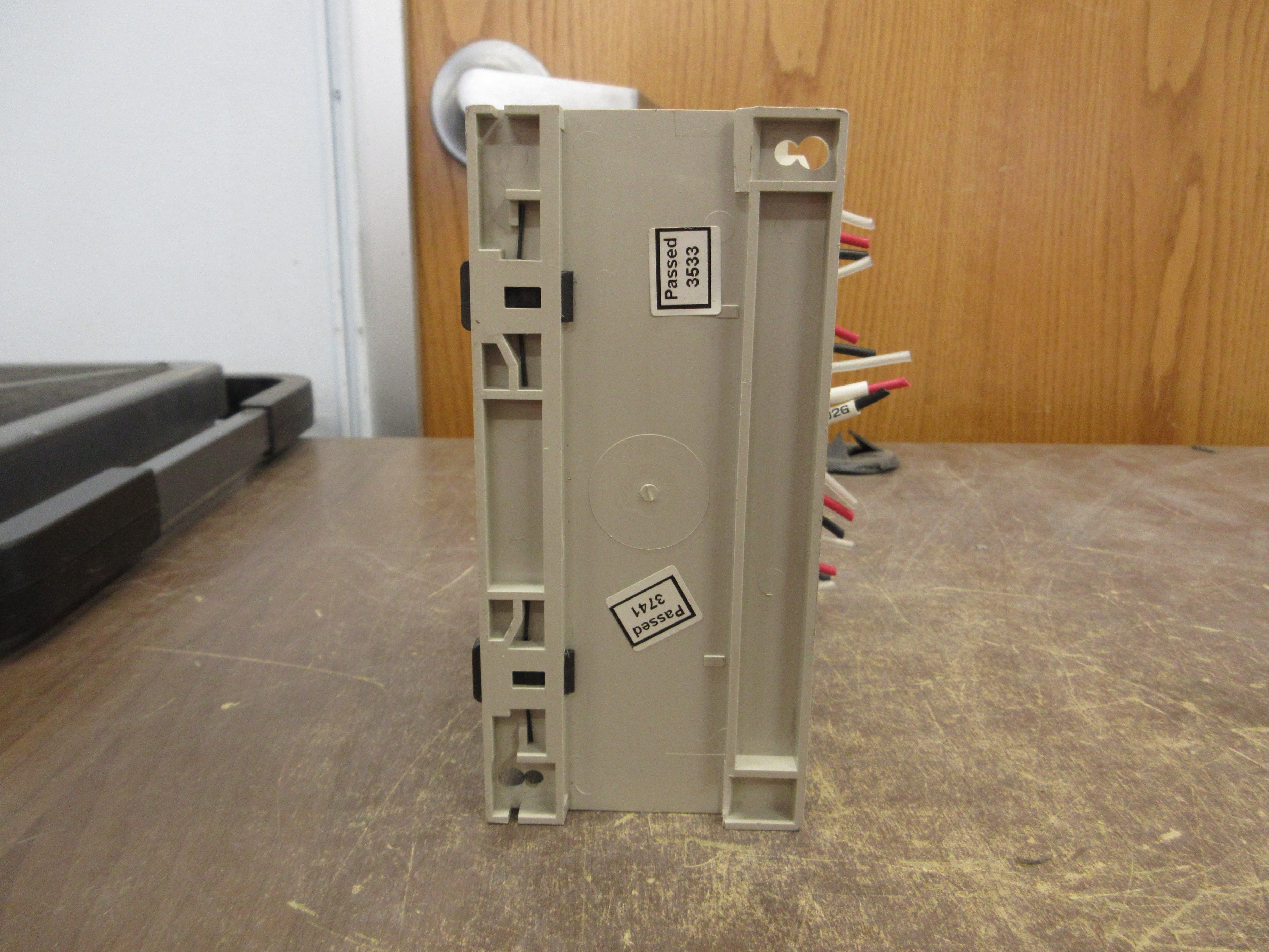 Crompton Temperature Relay 256-PCCU-R2BX-DG Range: 0-200 °C RTD: 100ohm Platinum