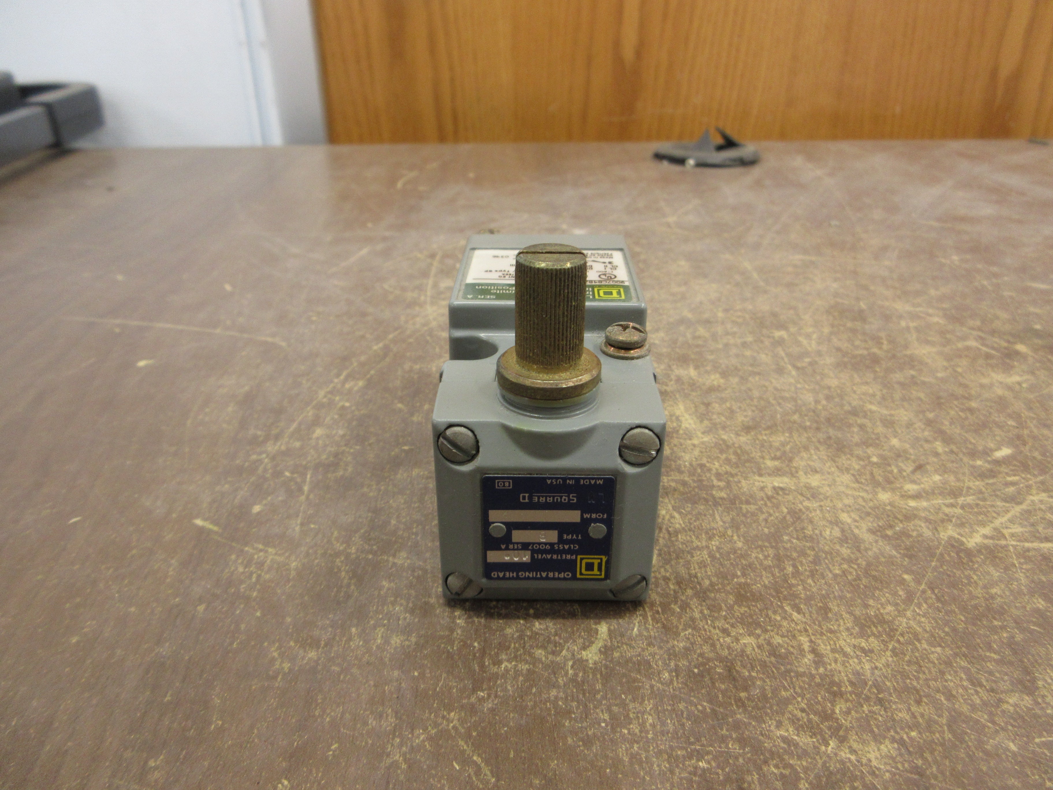 Square D Limit Switch 9007C84B2 Ser. A Used