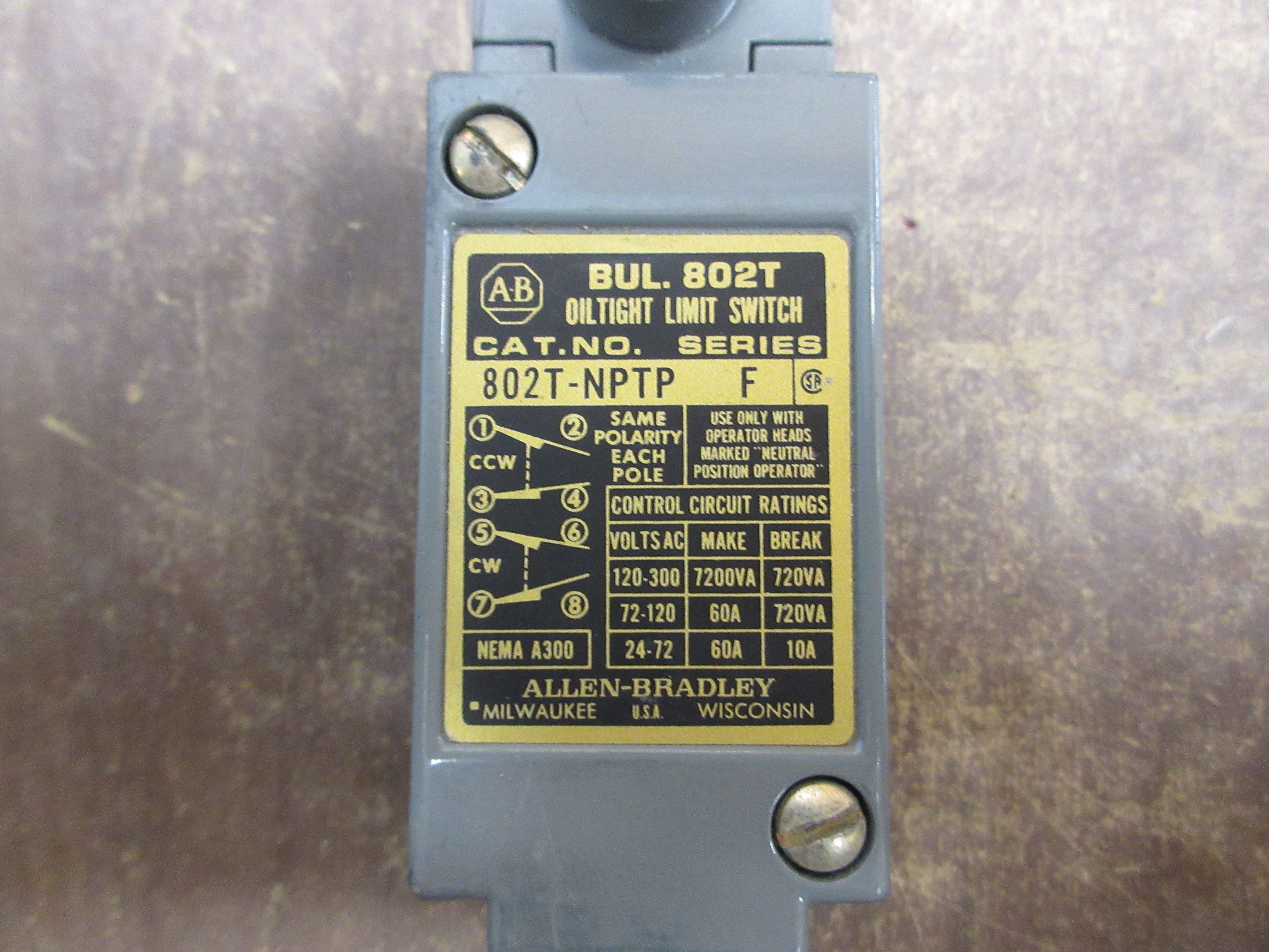Allen-Bradley Oiltight Limit Switch 802T-NPTP Ser. F Used