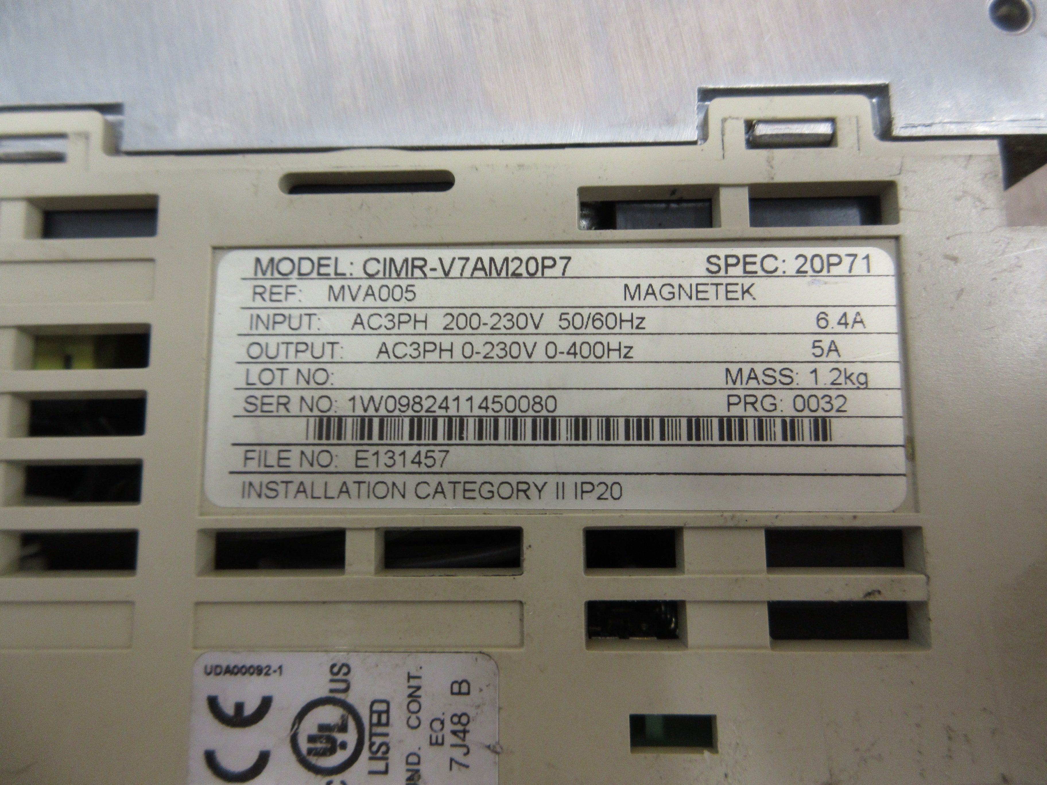 Yaskawa AC Drive CIMR-V7AM20P7 1HP 3Ph w/ Keypad *No Cover* Used