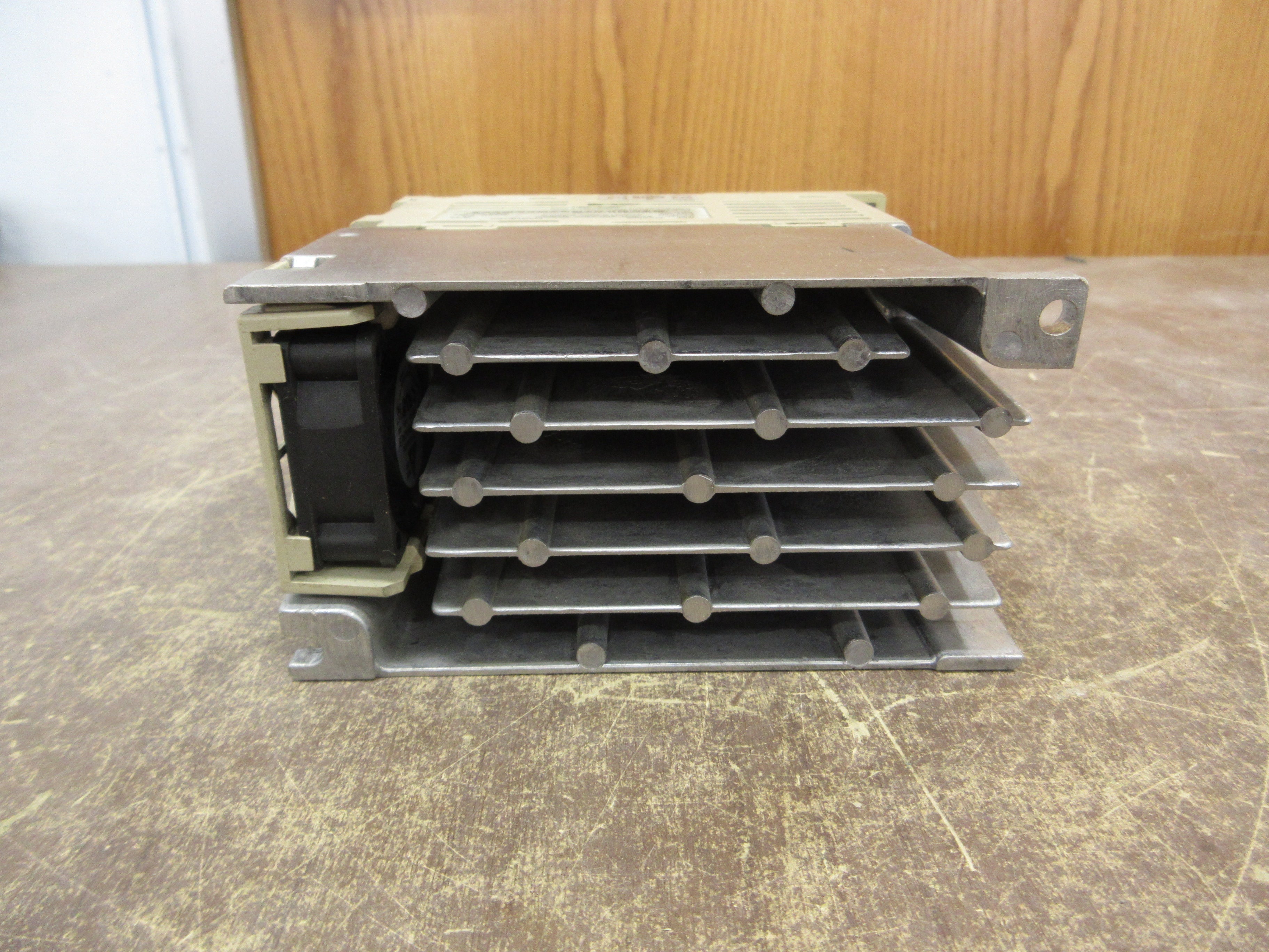 Yaskawa AC Drive CIMR-V7AM20P7 1HP 3Ph w/ Keypad *No Cover* Used