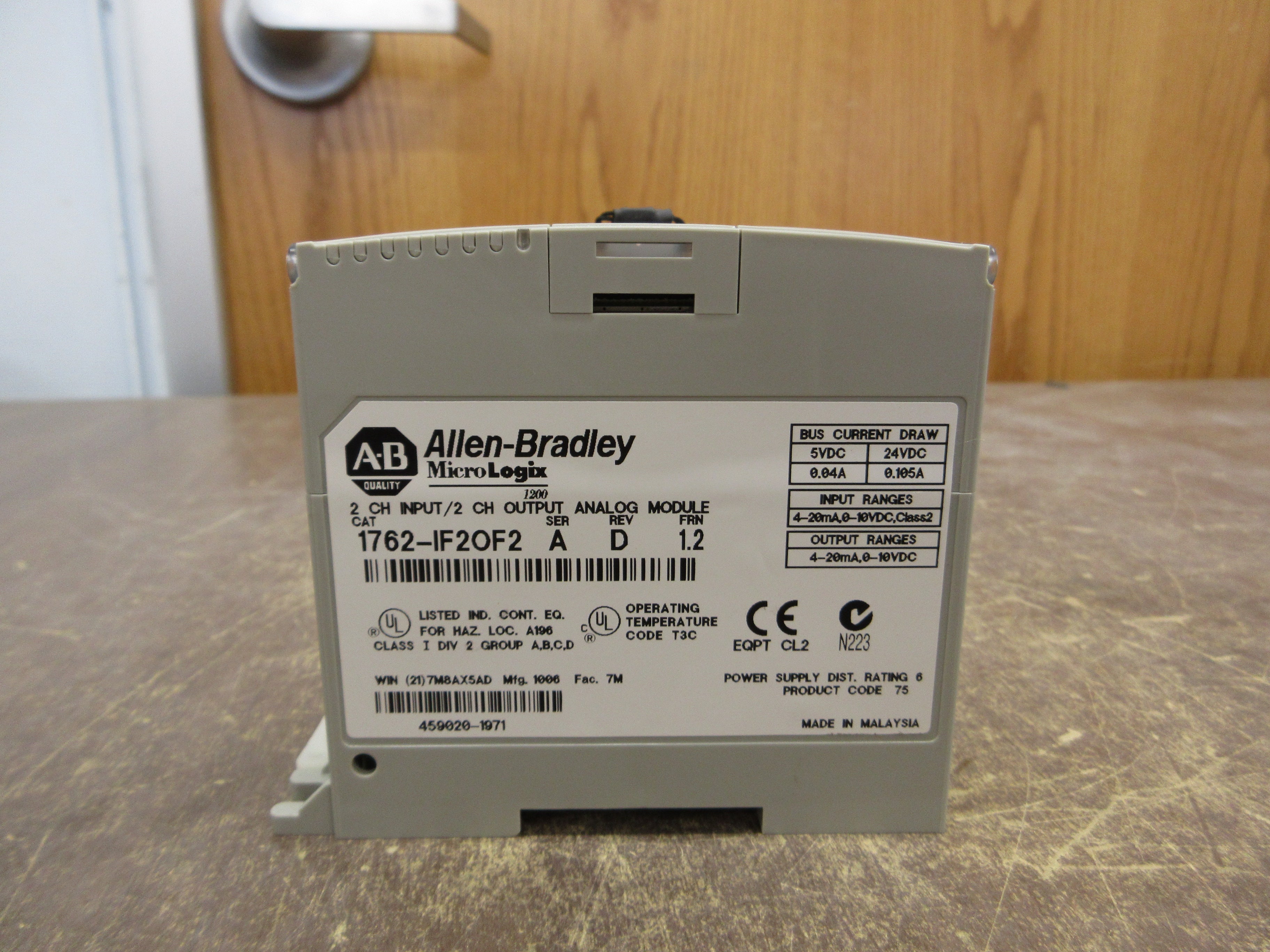 Allen-Bradley MicroLogix Analog I/O Module 1762-IF2OF2 Ser. A FRN: 1.2 Rev. D