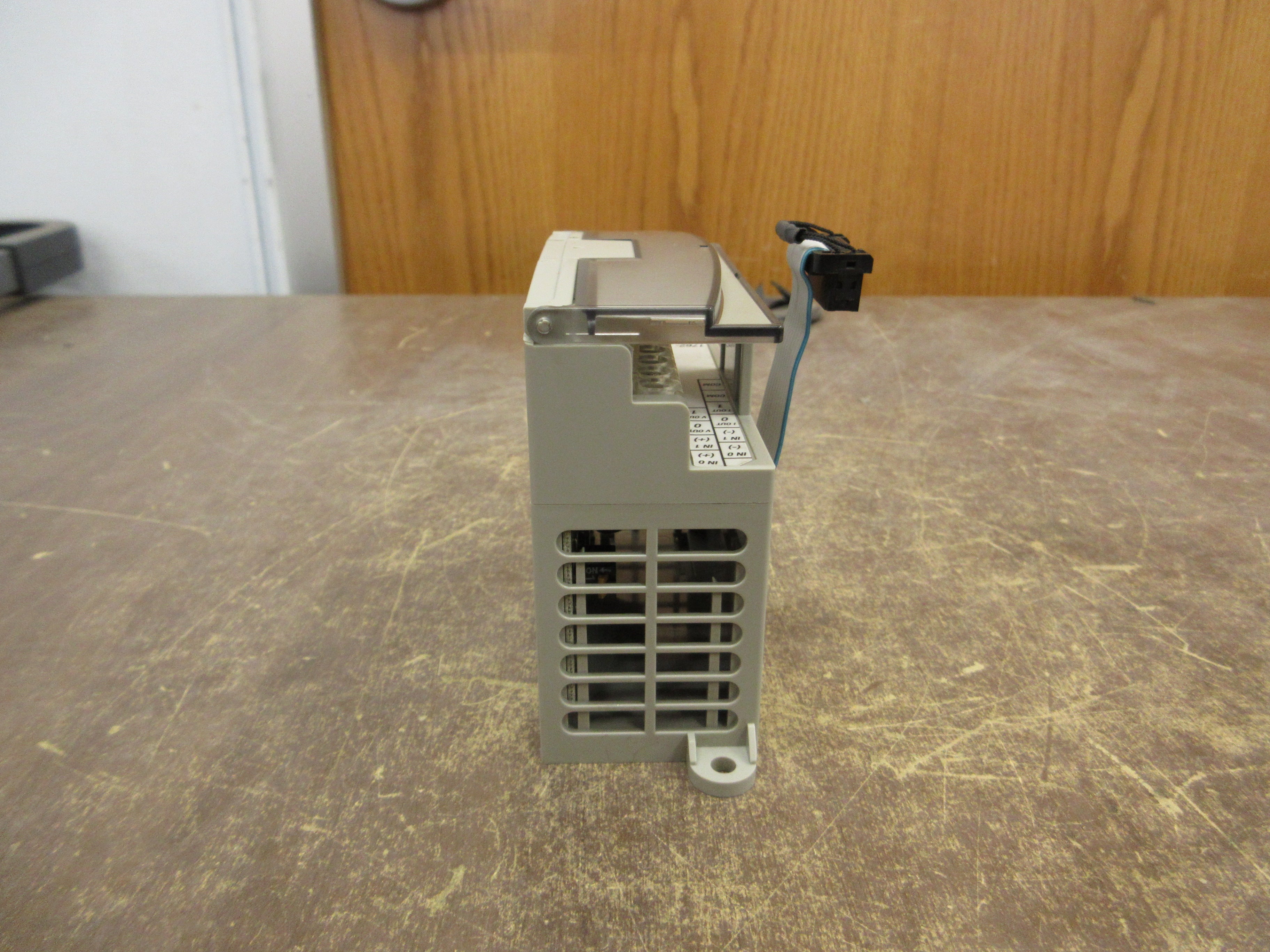 Allen-Bradley MicroLogix Analog I/O Module 1762-IF2OF2 Ser. A FRN: 1.2 Rev. D