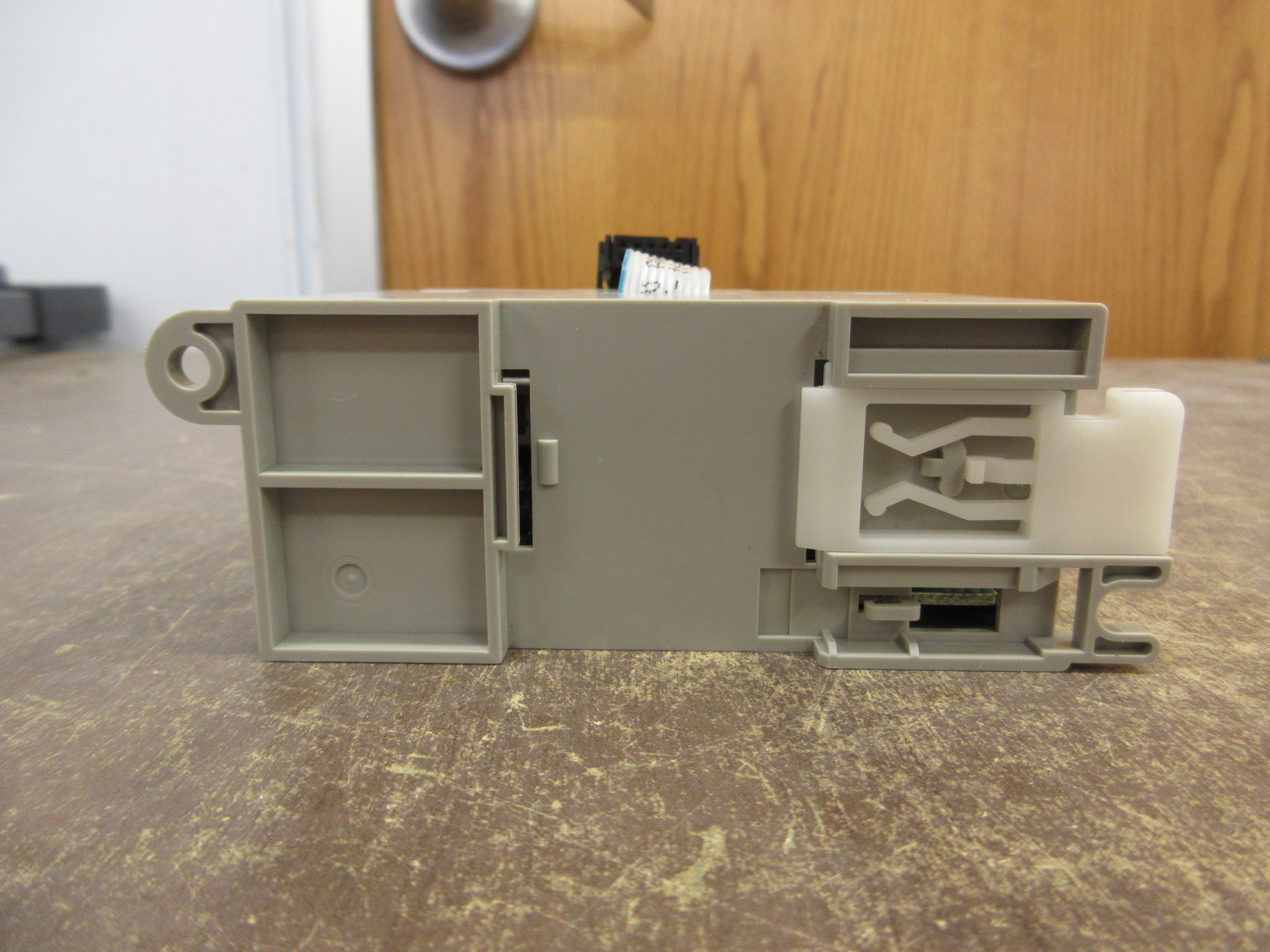 Allen-Bradley MicroLogix Analog I/O Module 1762-IF2OF2 Ser. A FRN: 1.2 Rev. D
