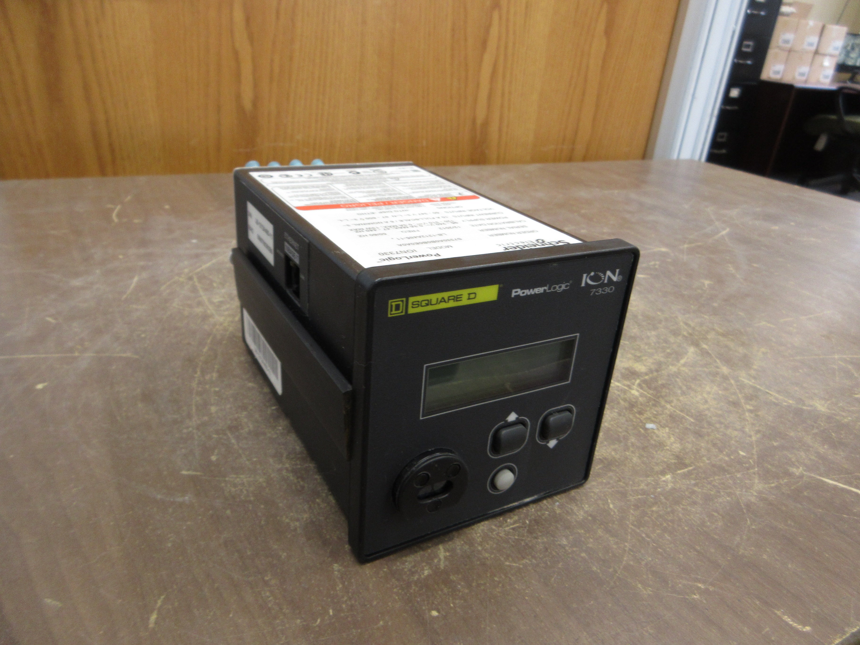 Square D PowerLogic ION7330 Power Meter S7330A0B0B0E0A0A Used