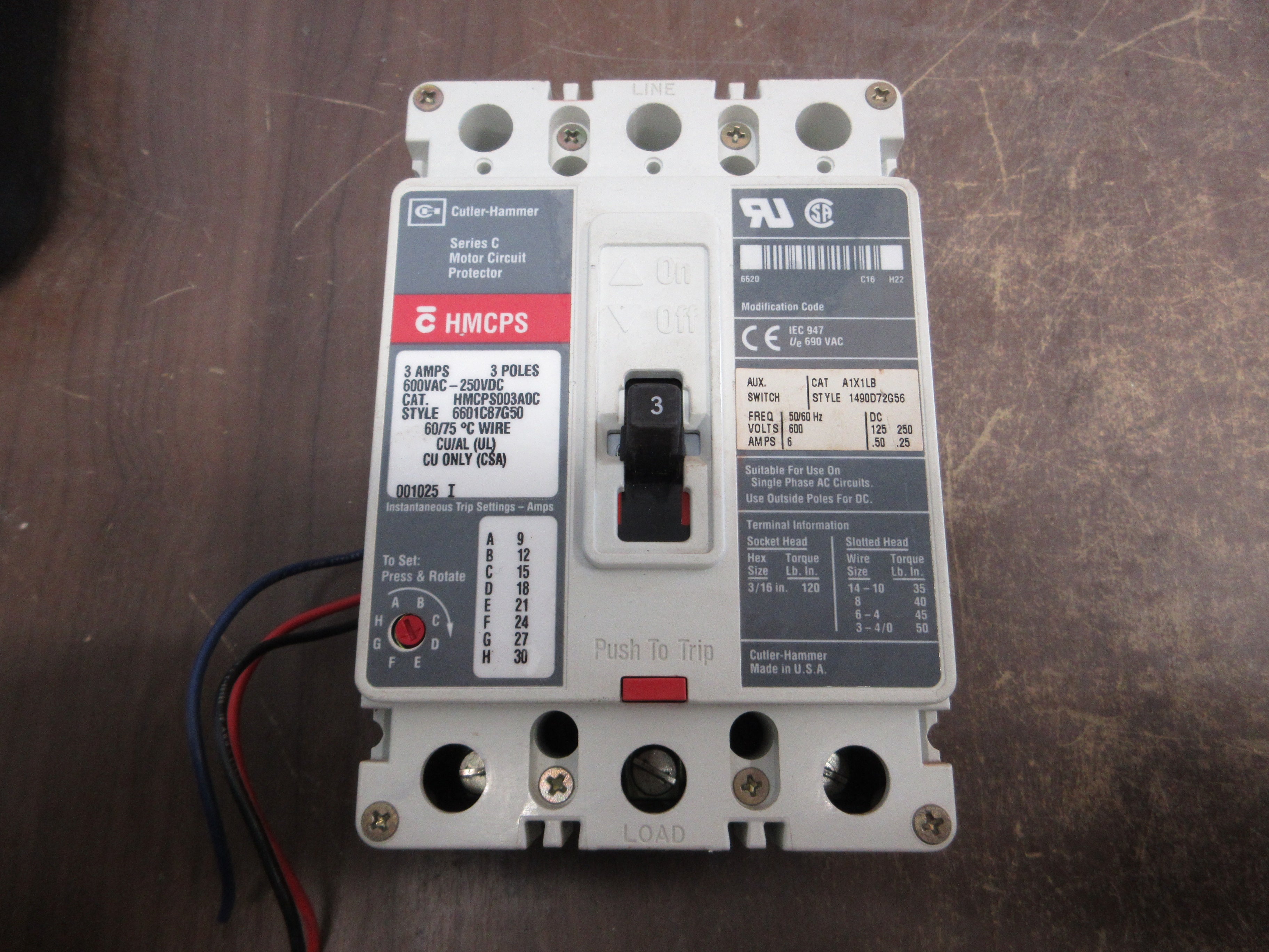 Cutler-Hammer Circuit Breaker HMCPS003A0C 3A 600V 3P Used