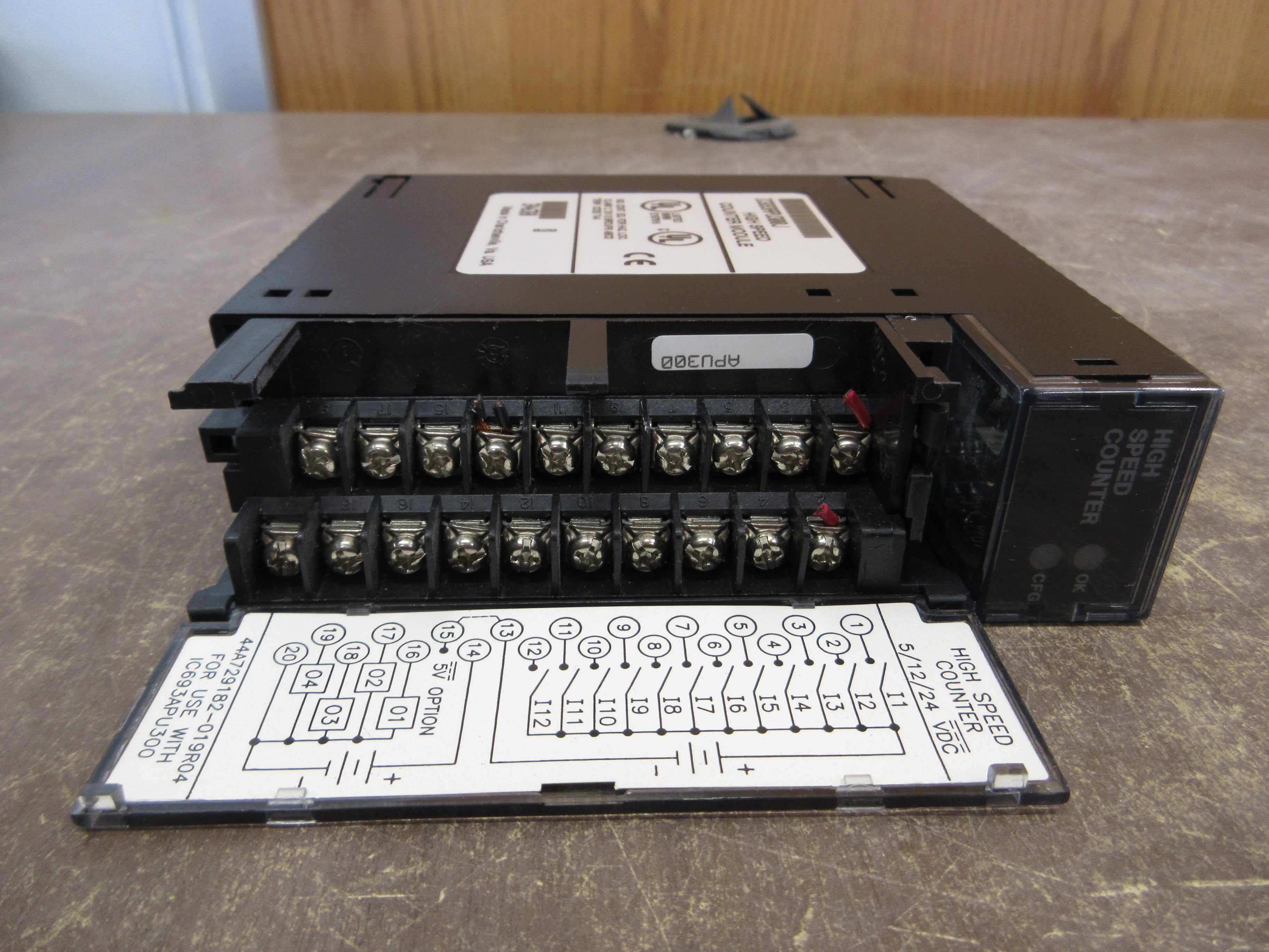 GE Fanuc High Speed Counter Module IC693APU300J Used