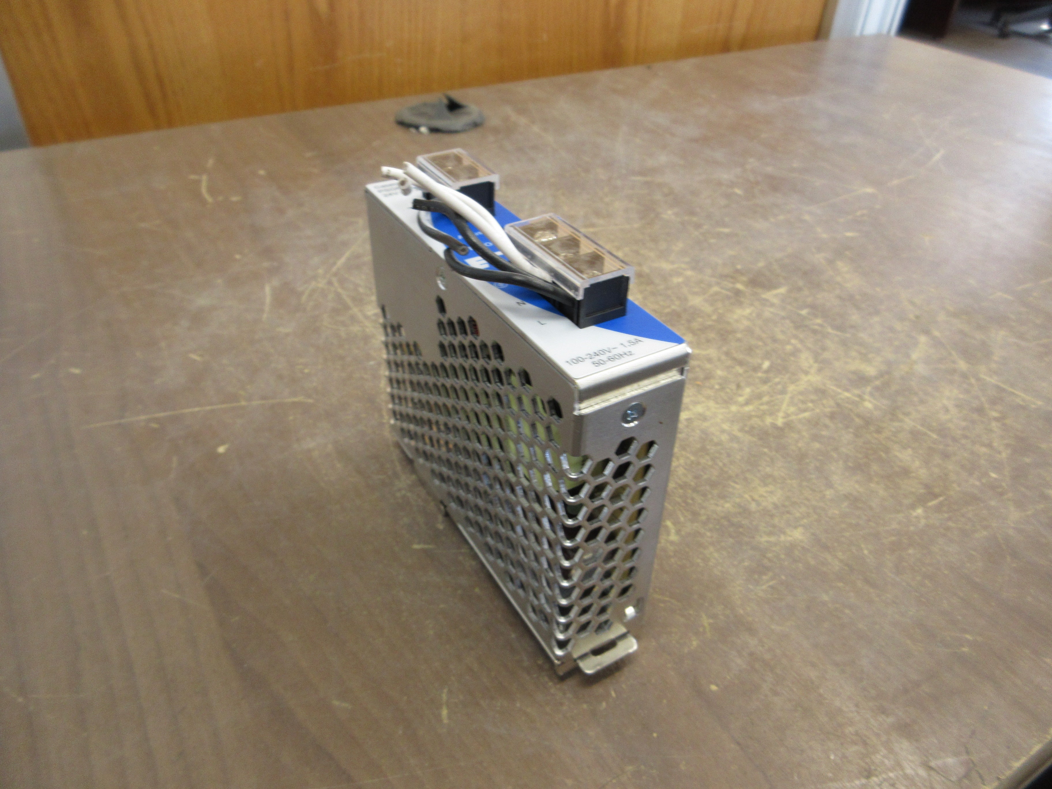 Eaton Power Supply PSG60E-A1 Input: 100-240V 1.5A 50/60Hz Output: 24V 2.5A Used