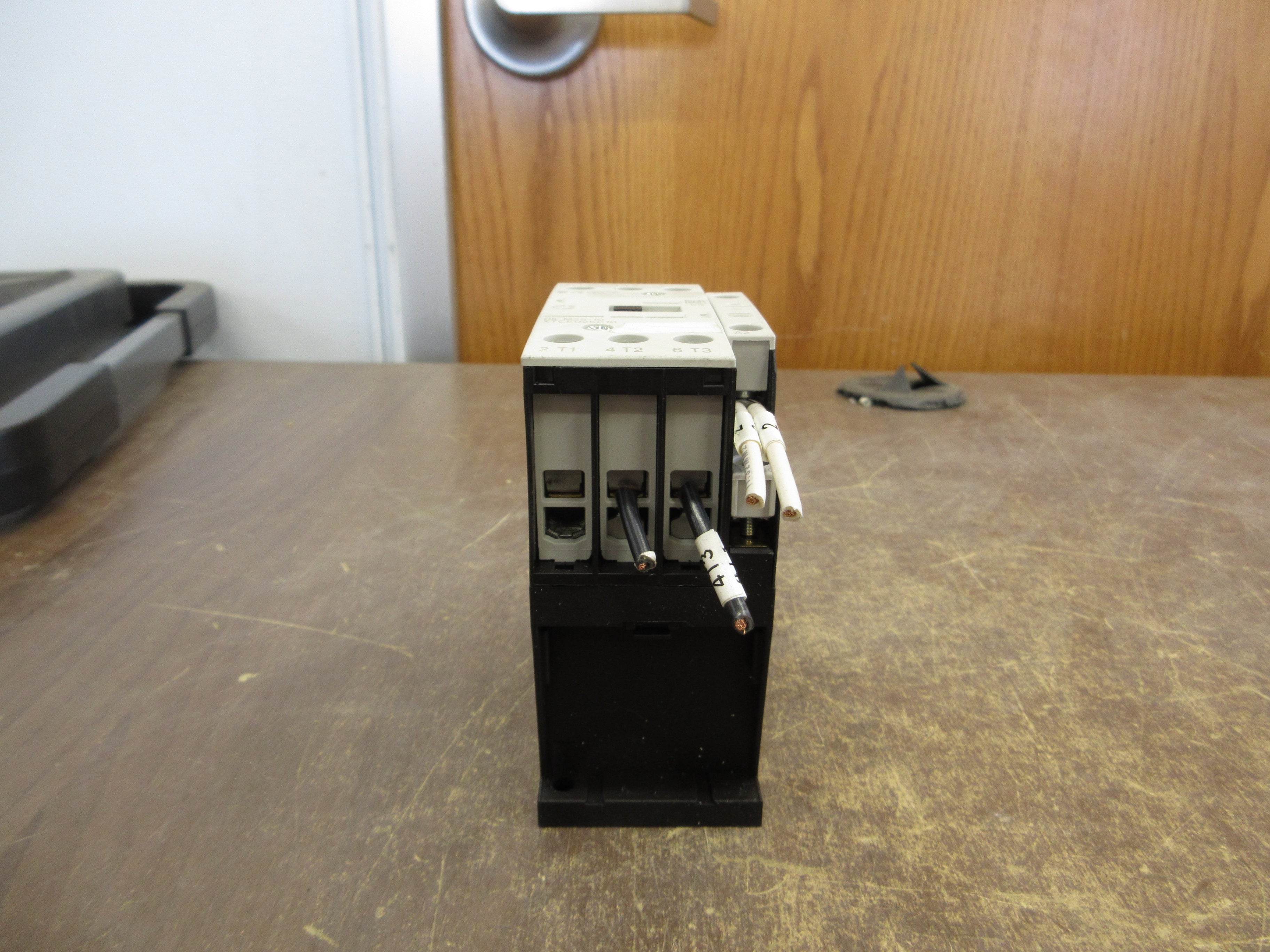 Eaton Contactor DIL M25-10 XTCE025C10 120V Coil Used