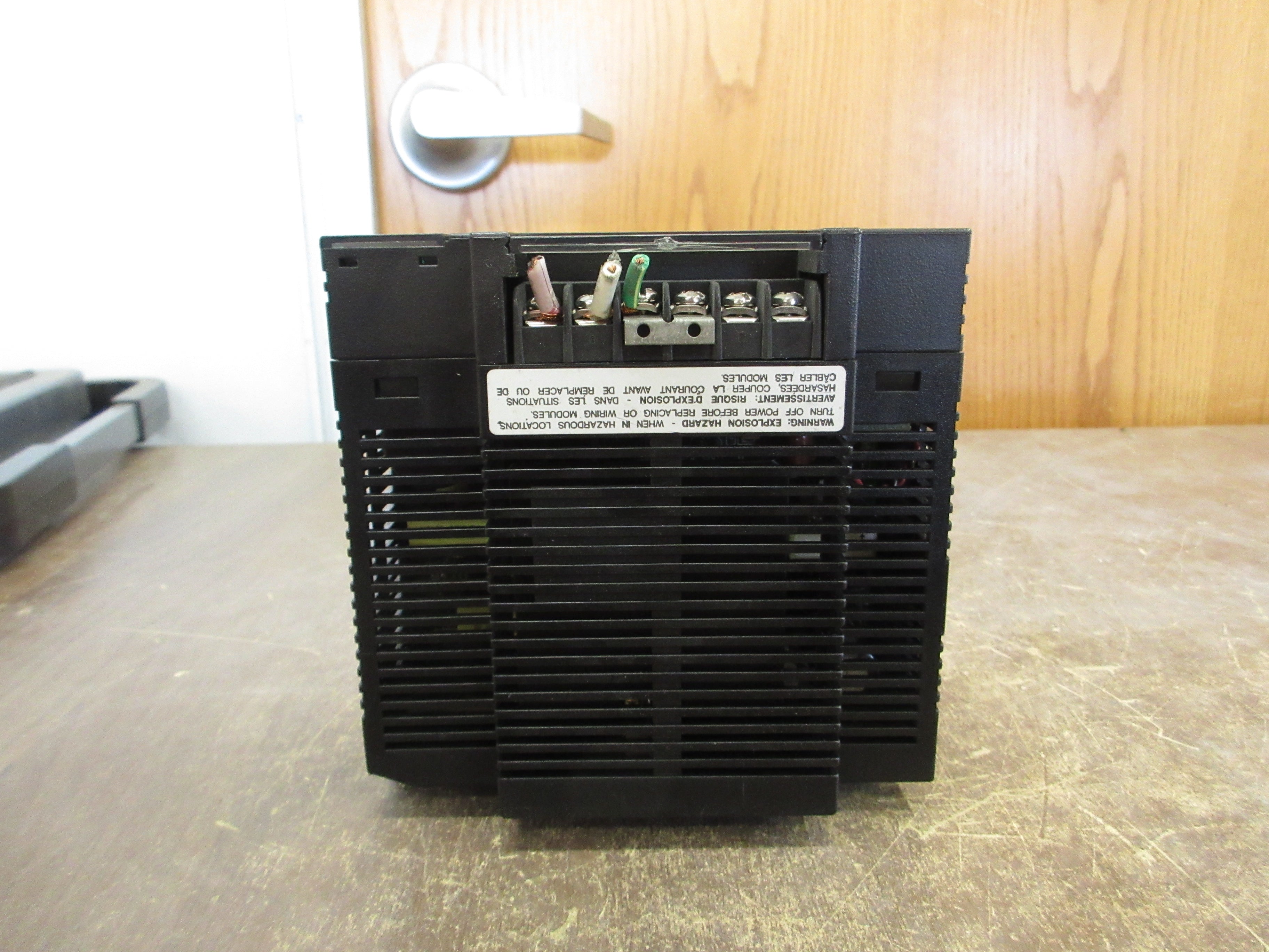 GE Fanuc Power Supply IC693PWR330C 120/240V Hi-Cap 30W Used