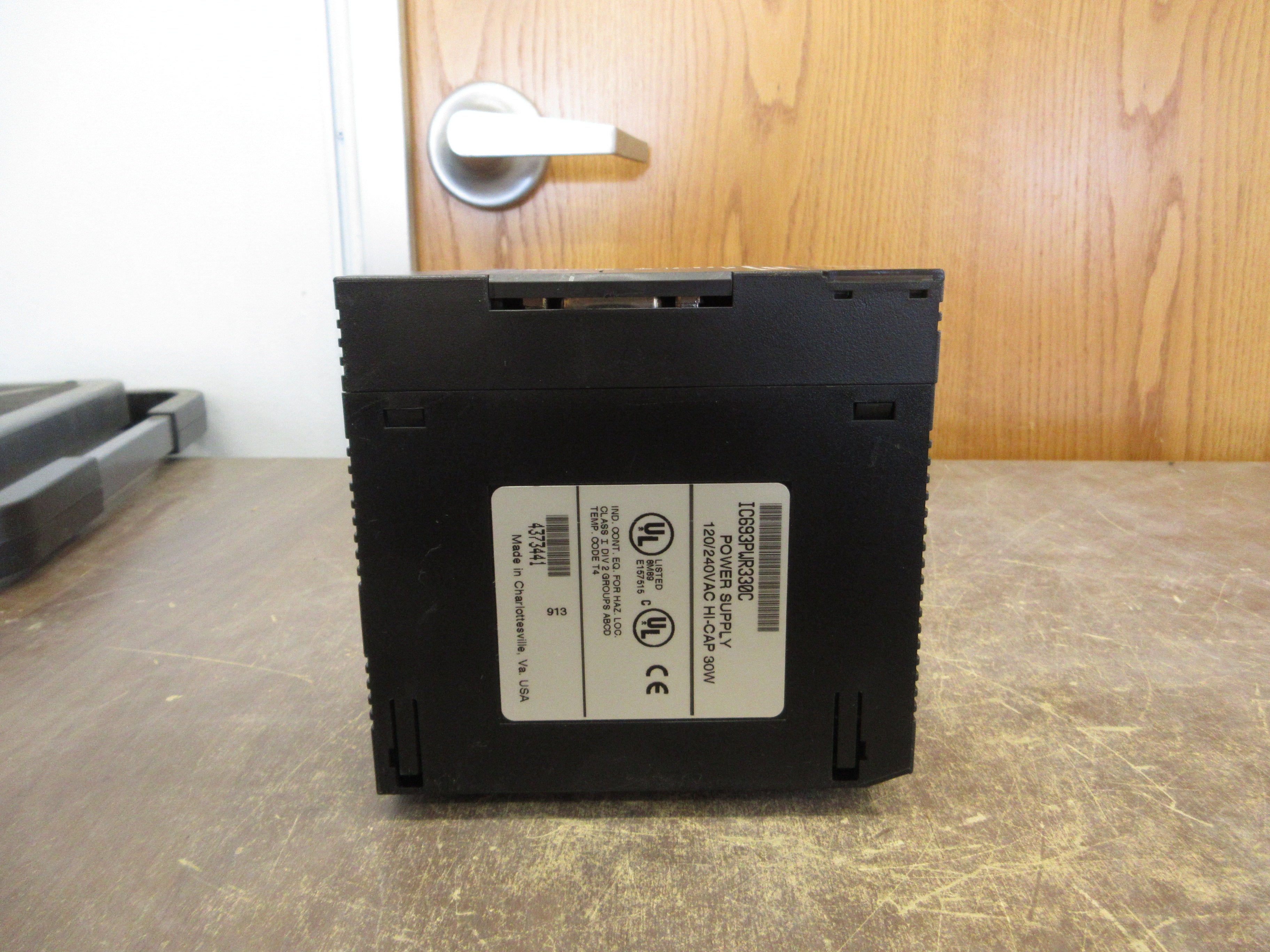 GE Fanuc Power Supply IC693PWR330C 120/240V Hi-Cap 30W Used