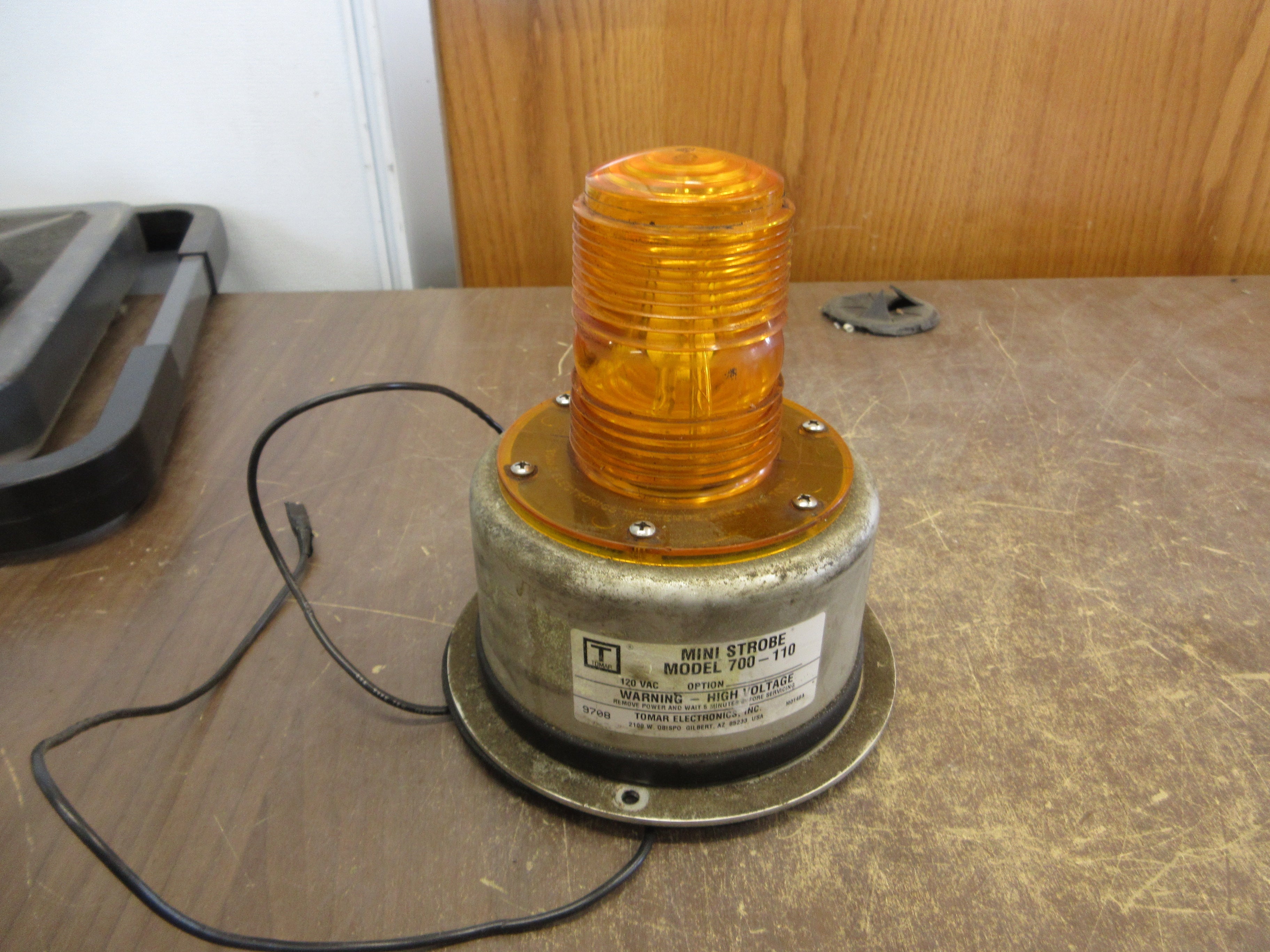 Tomar Electronics Mini Strobe 700-110 120V Amber Used