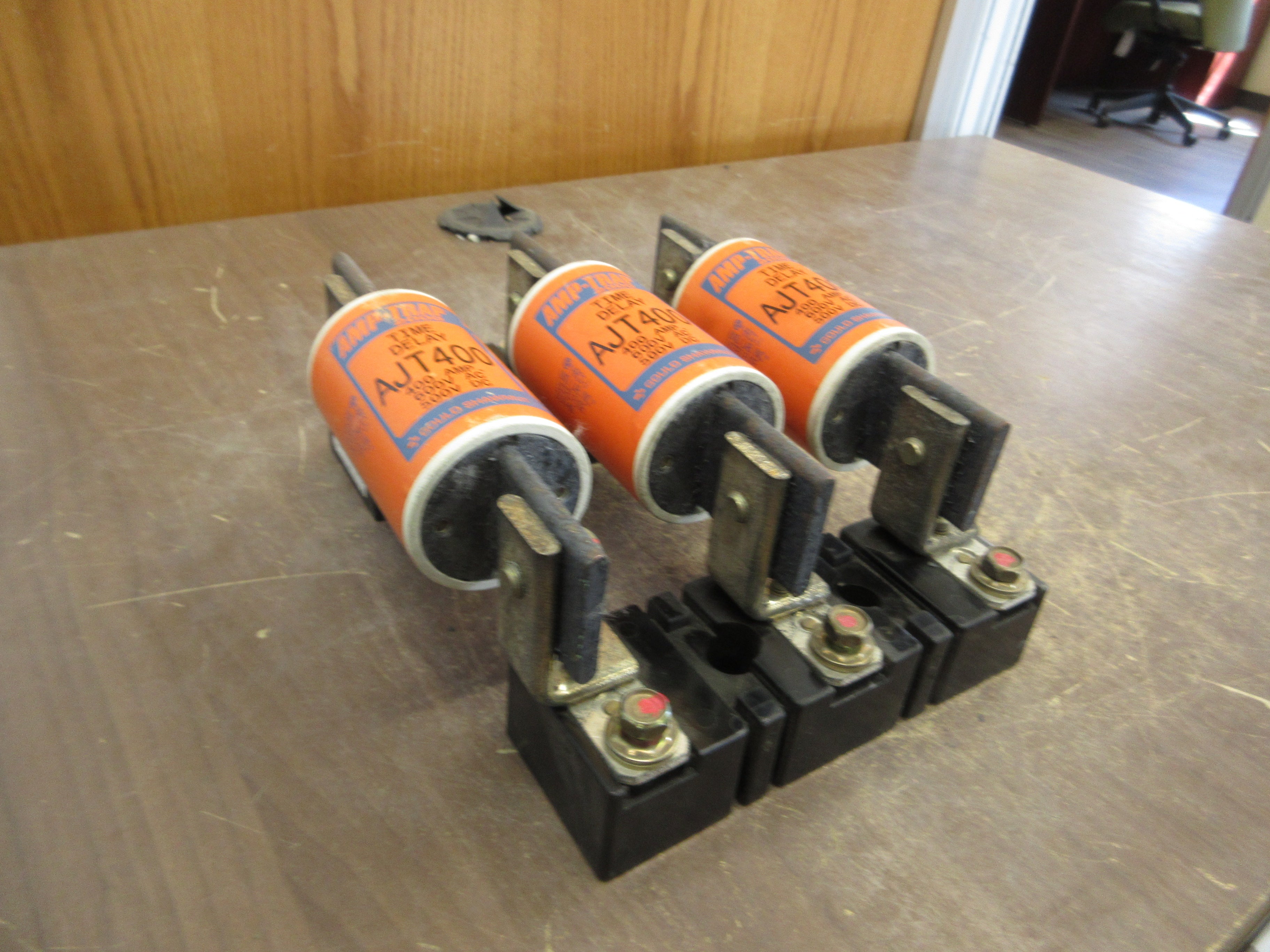 Allen-Bradley Fuseholder w/ Fuses 4012056814 200A 600V 3P w/ (3) 400A Fuses Used