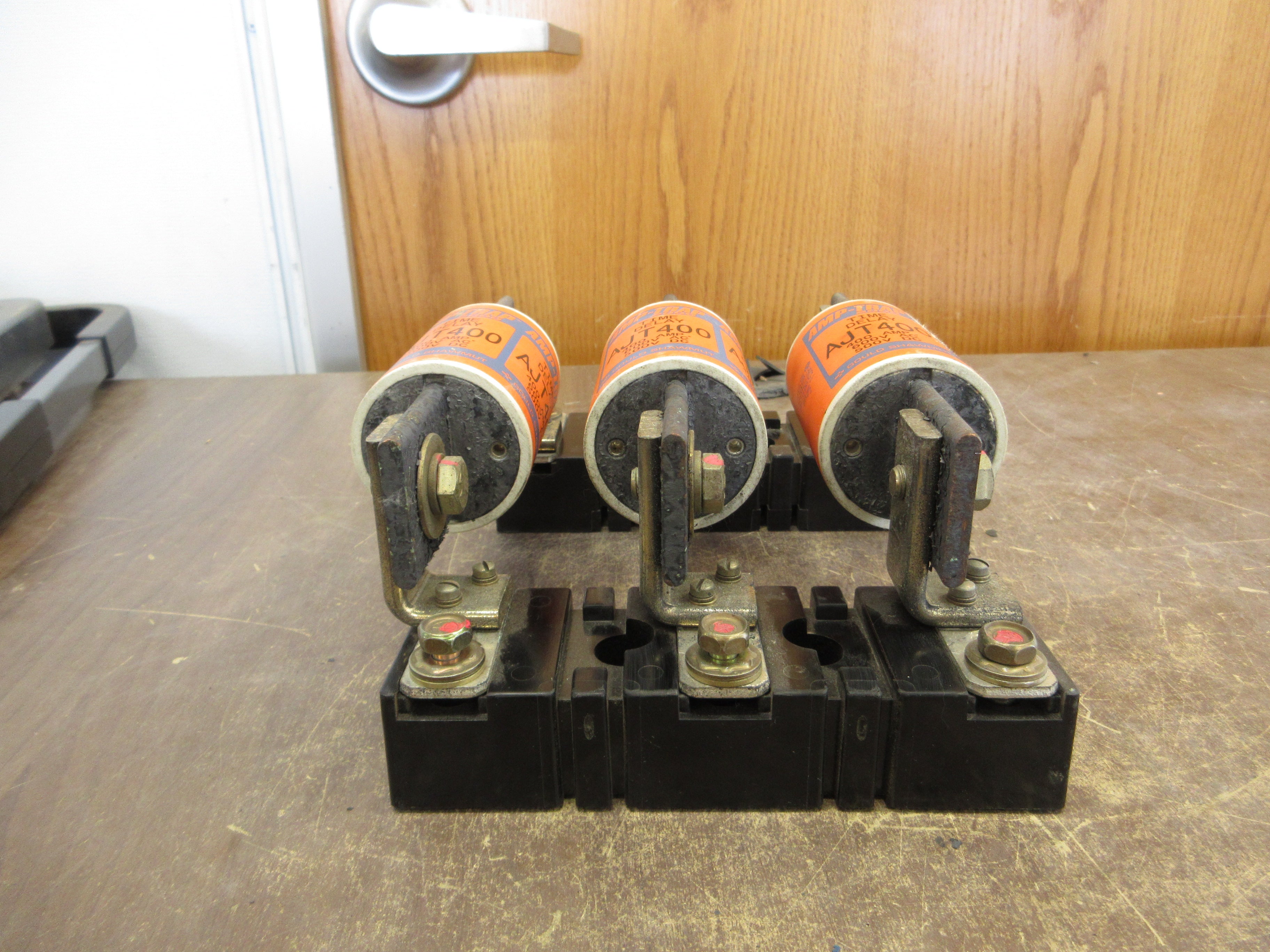 Allen-Bradley Fuseholder w/ Fuses 4012056814 200A 600V 3P w/ (3) 400A Fuses Used