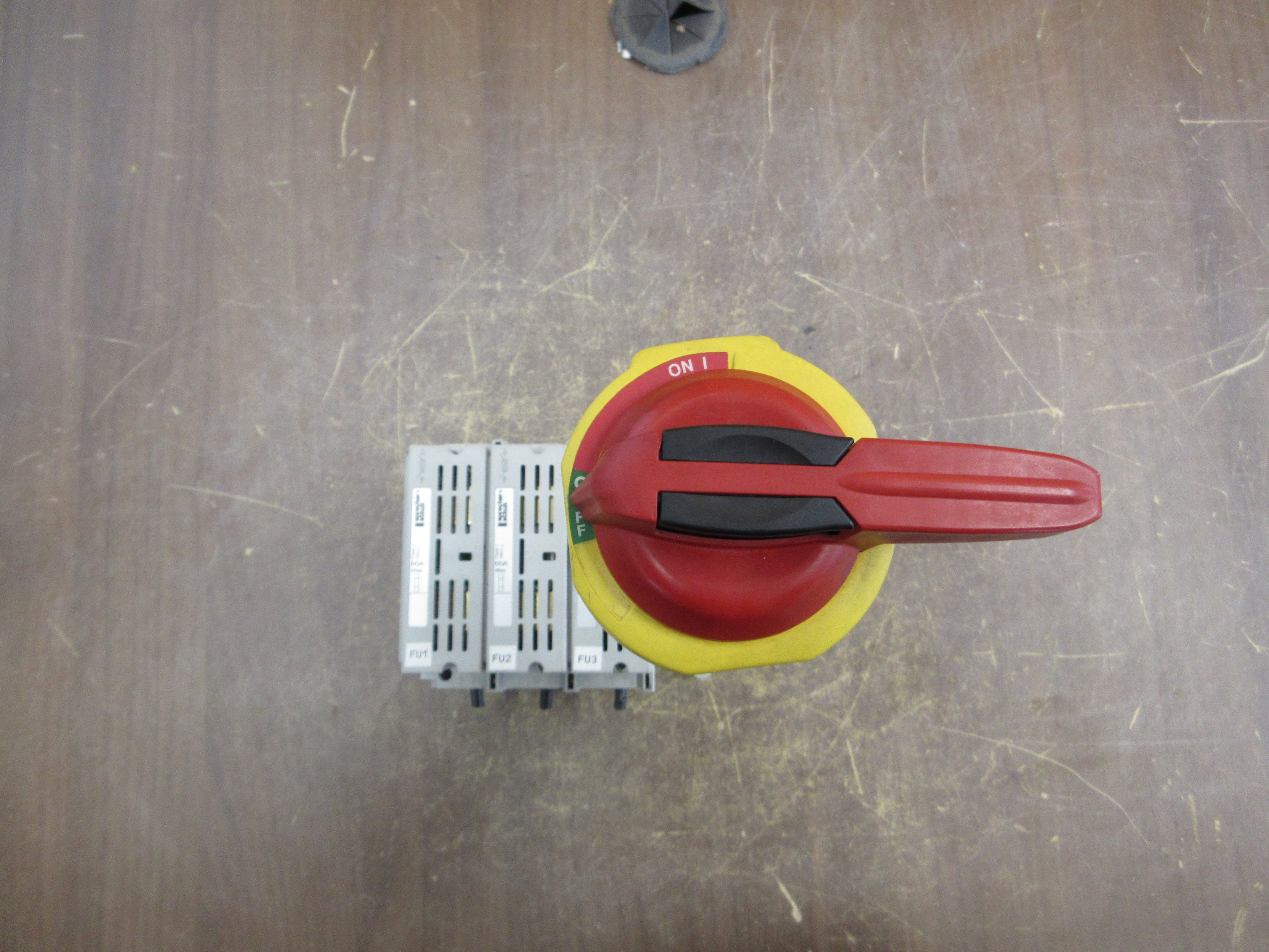 Sprecher+Schuh Fusible Disconnect Switch L11-J60-1753 Ser. A 60A 600V 3P Used