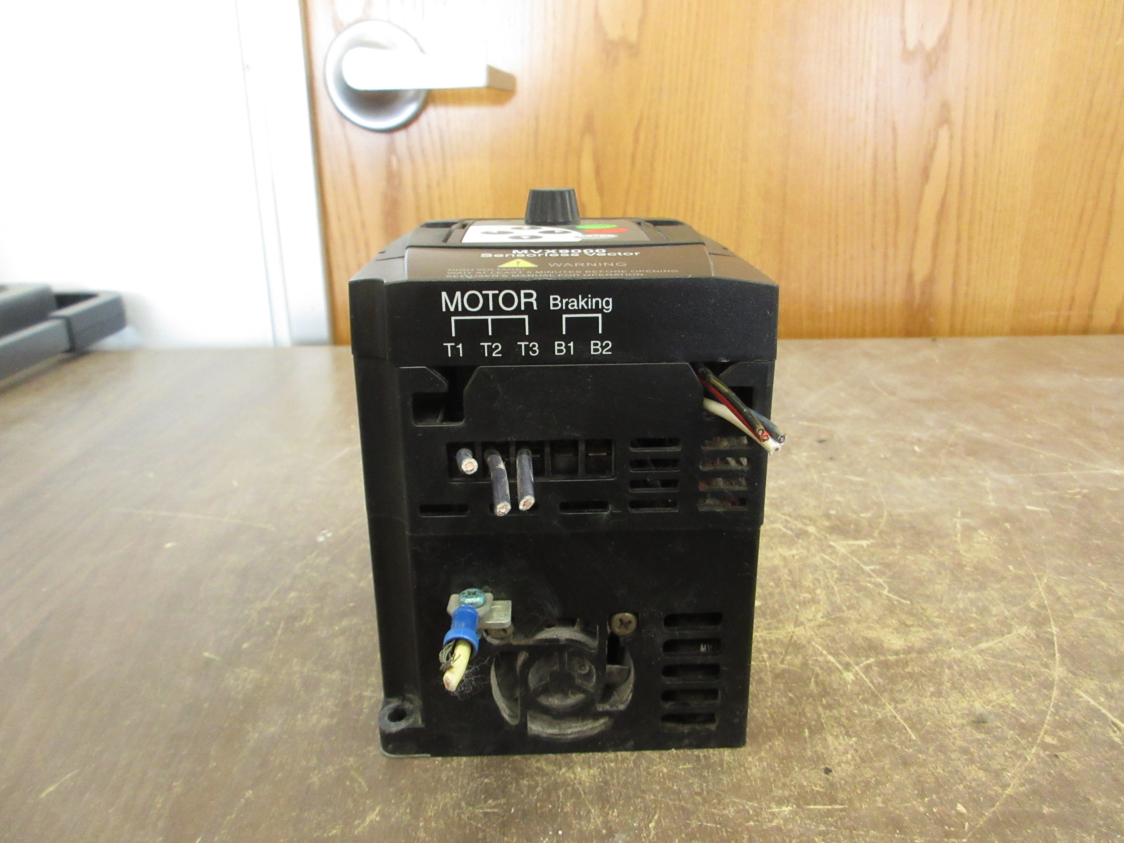 Eaton MVX9000 AC Drive MVX003A0-4 3HP 3Ph w/ Keypad Used