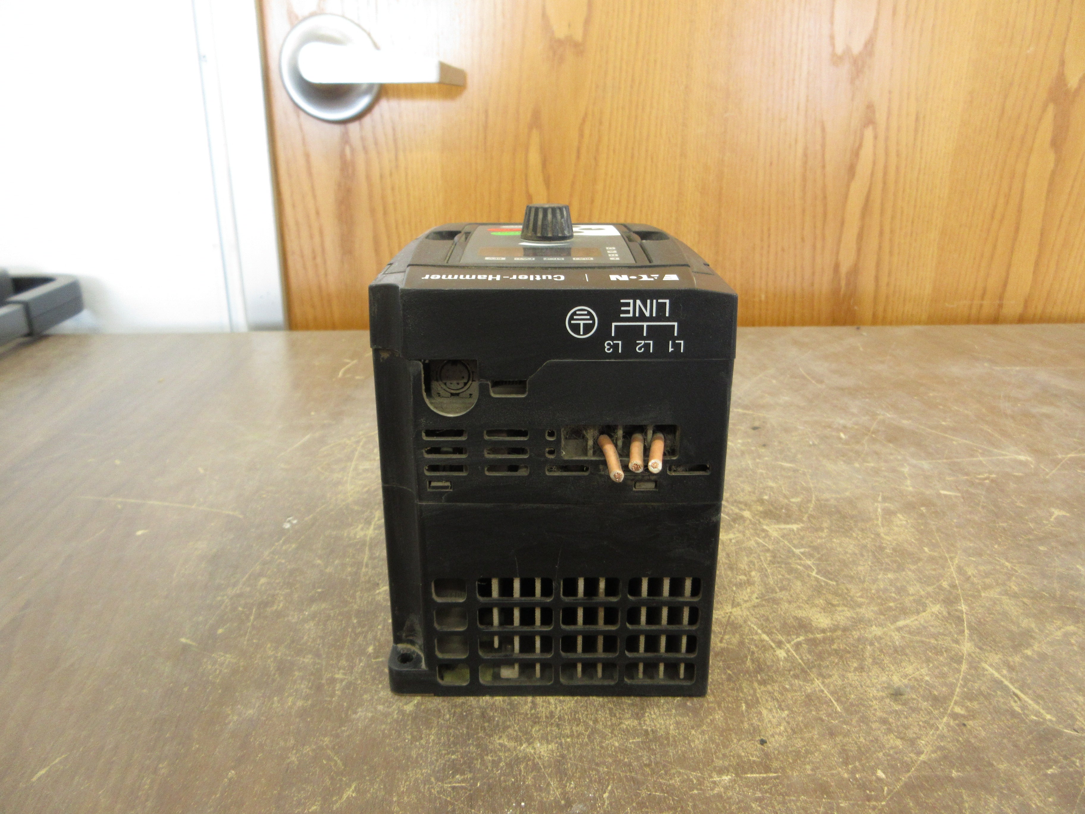 Eaton MVX9000 AC Drive MVX003A0-4 3HP 3Ph w/ Keypad Used