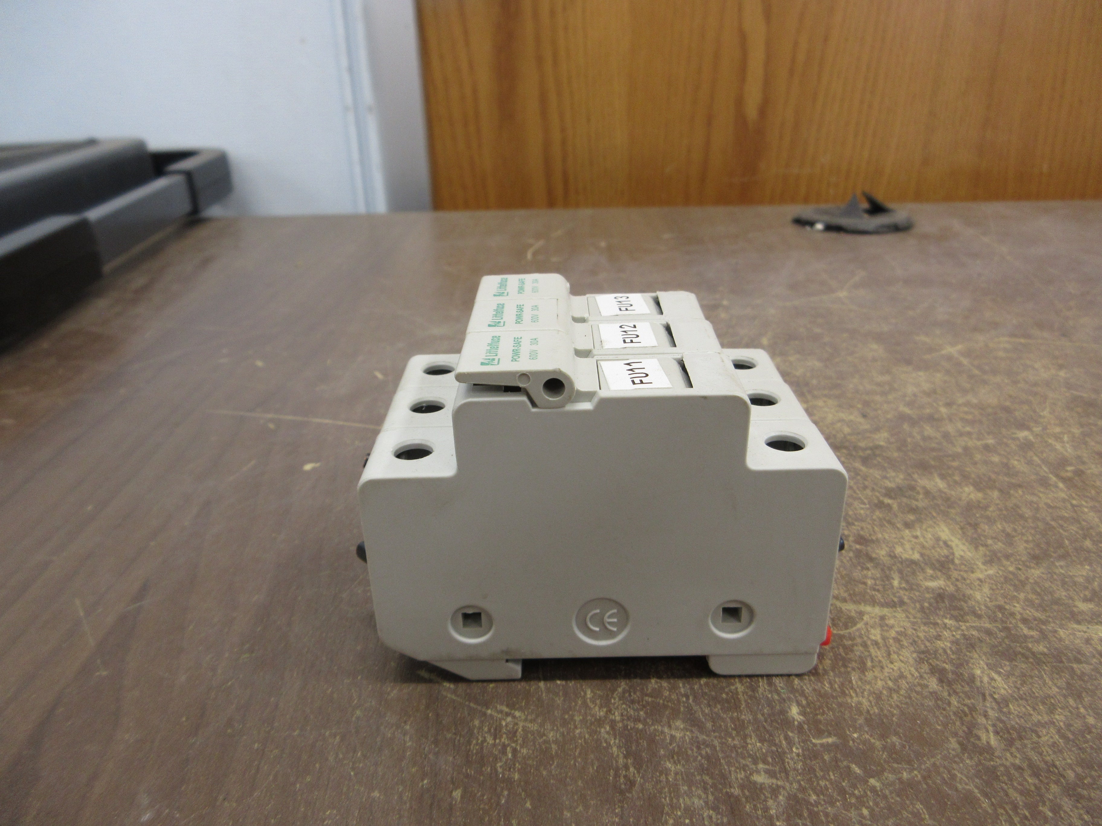 Littelfuse Fuseholder LPSC CH 30A 600V 3P Used