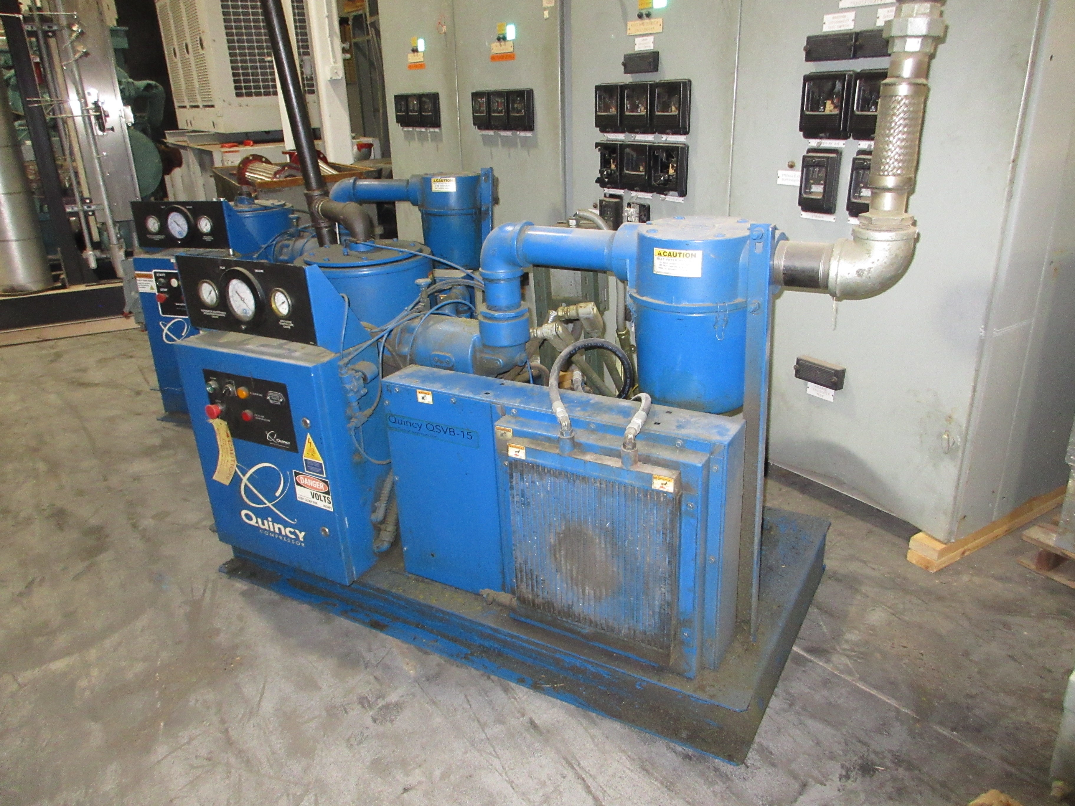 Quincy QSVB-15 Rotary Screw Vacuum Pump QSVB-1500017 15HP Weight: 980 LBS Used