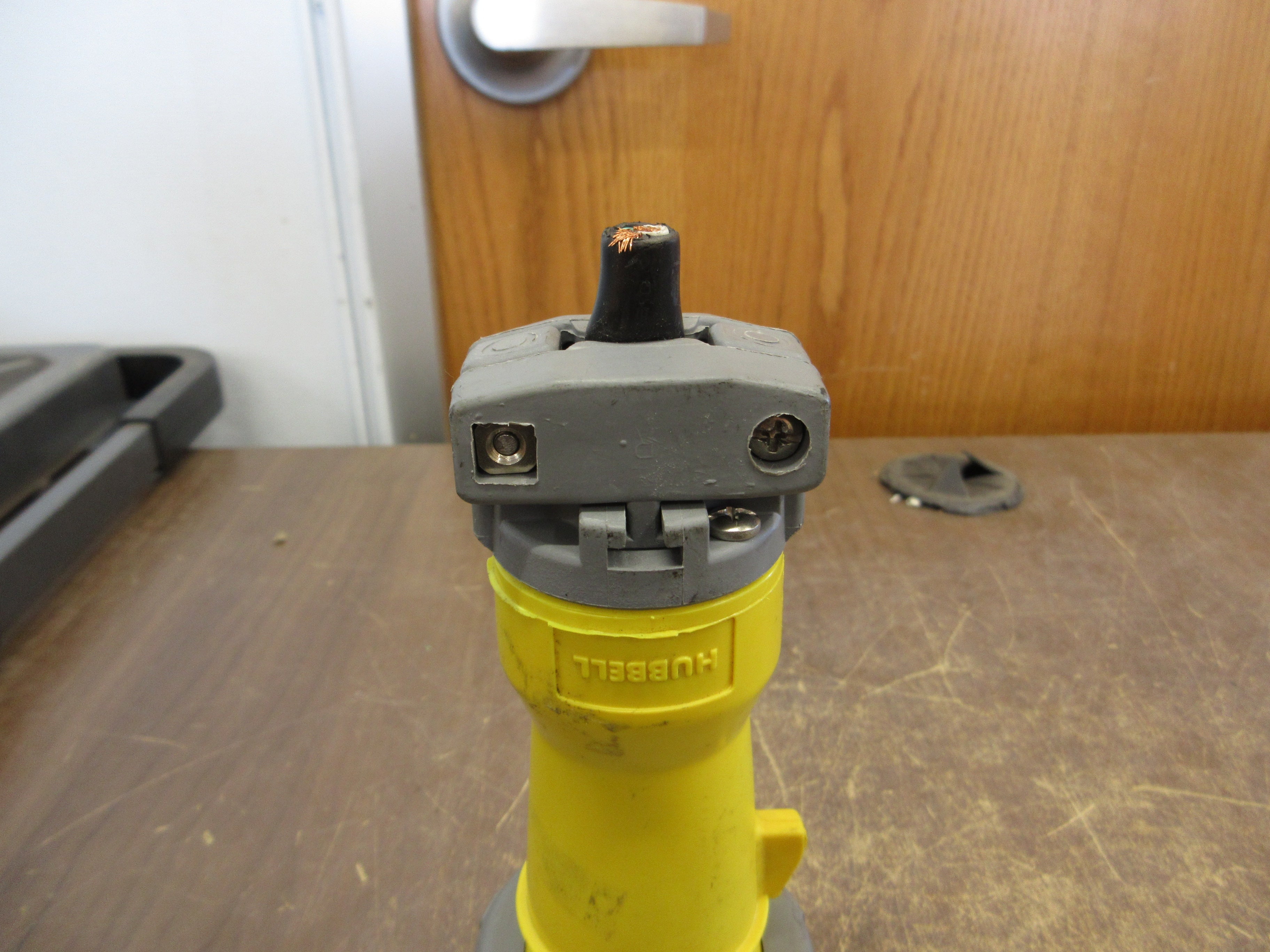 Hubbell Plug 320P4W 20A 125V *Wire End* Used