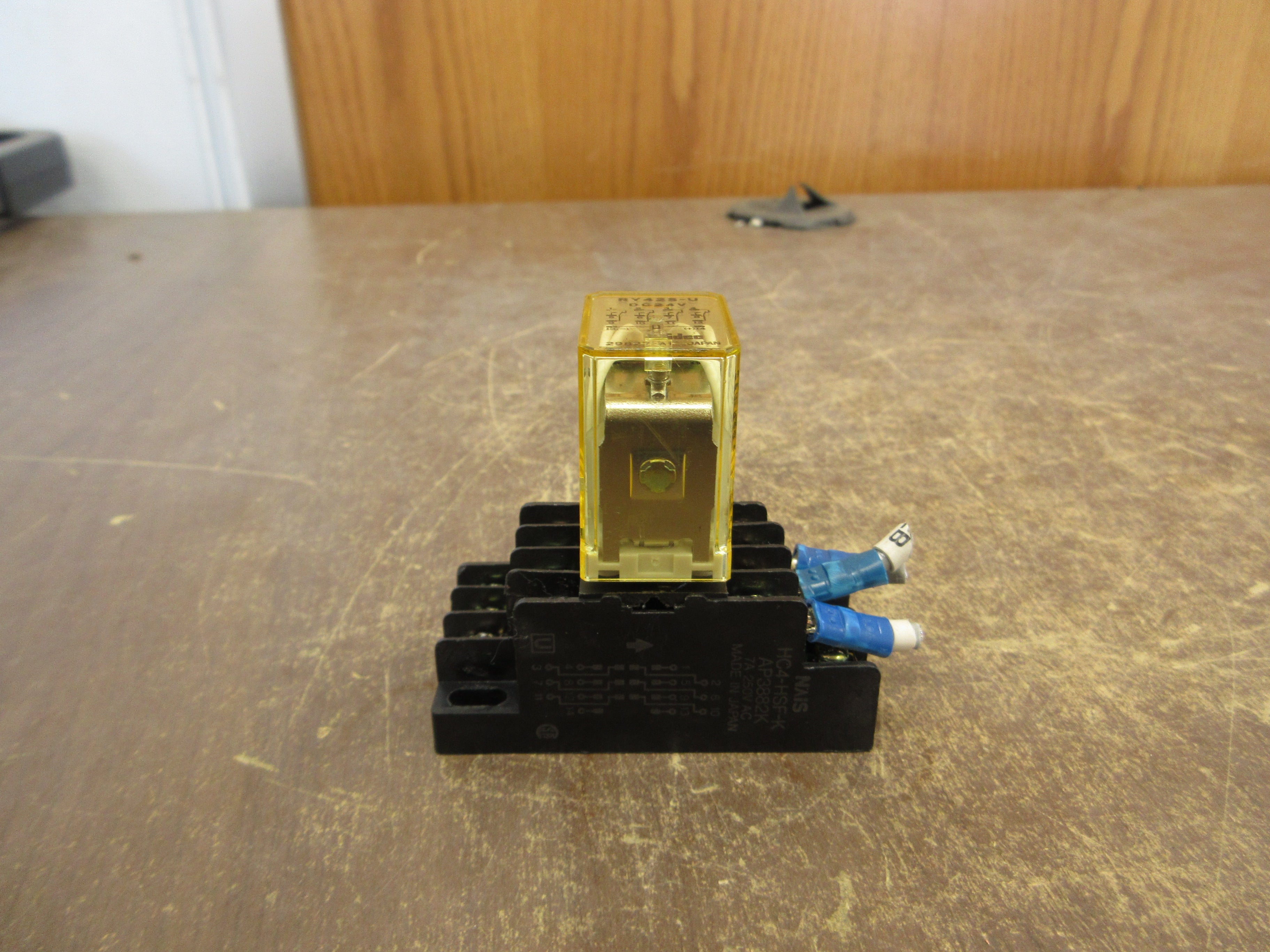 Idec Relay RY42S-U 24VDC Coil w/ Base *Lot of 3* Used