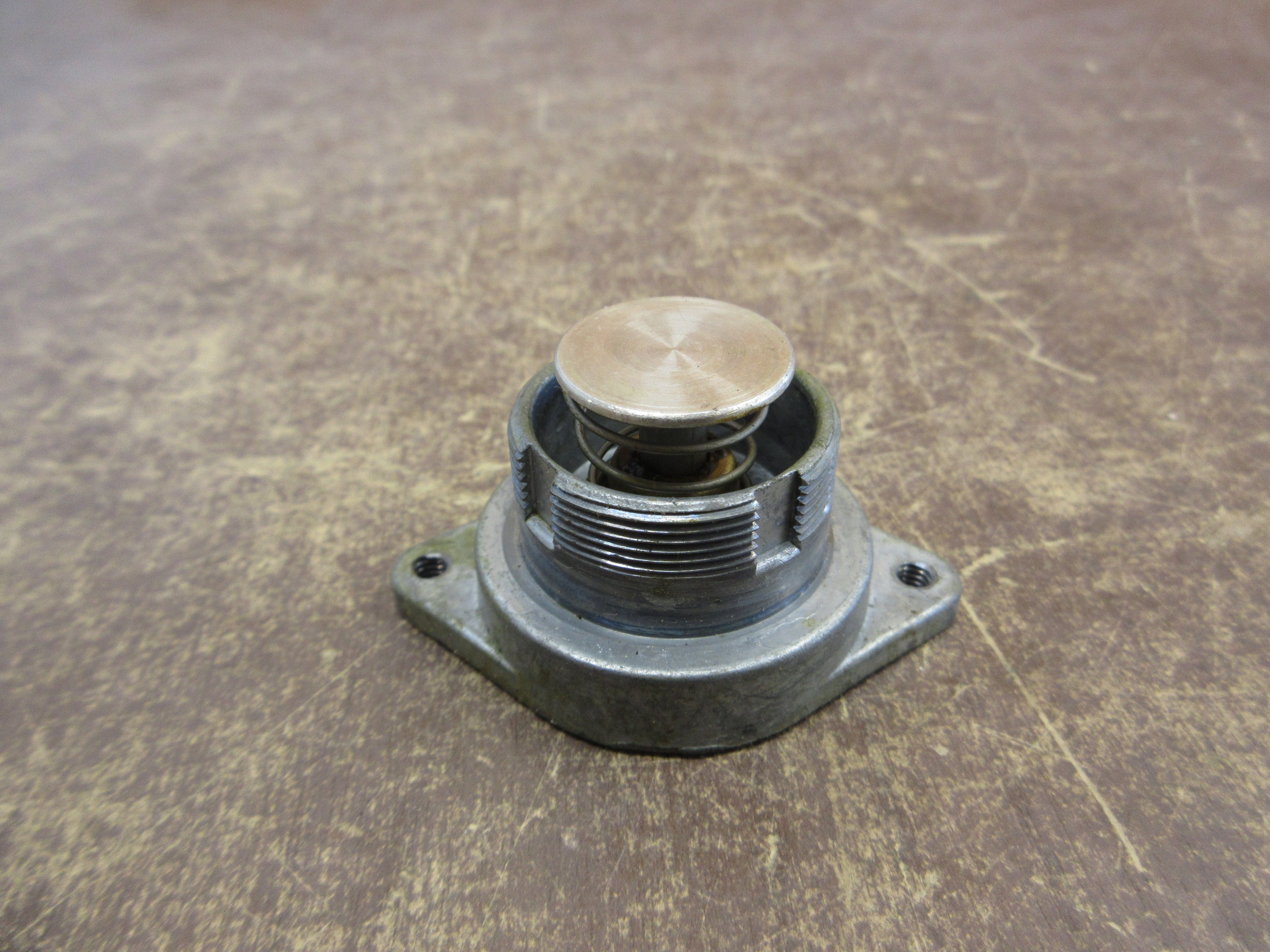 GE Oiltight Pushbutton CR2940WA200YA New Surplus