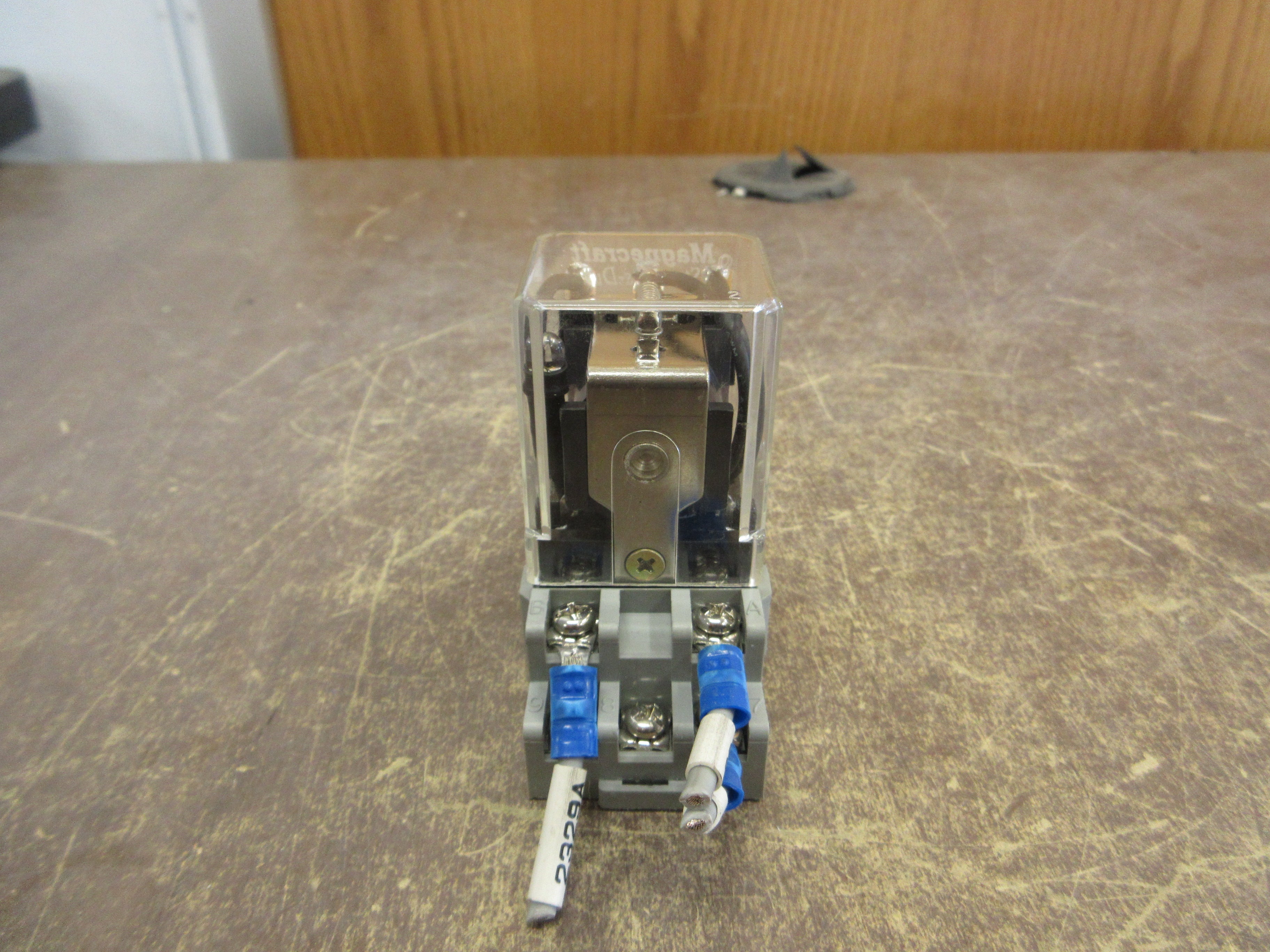 Magnecraft Struthers-Dunn Relay A283XCXCL 24VDC Coil w/Base *Chipped Base* Used