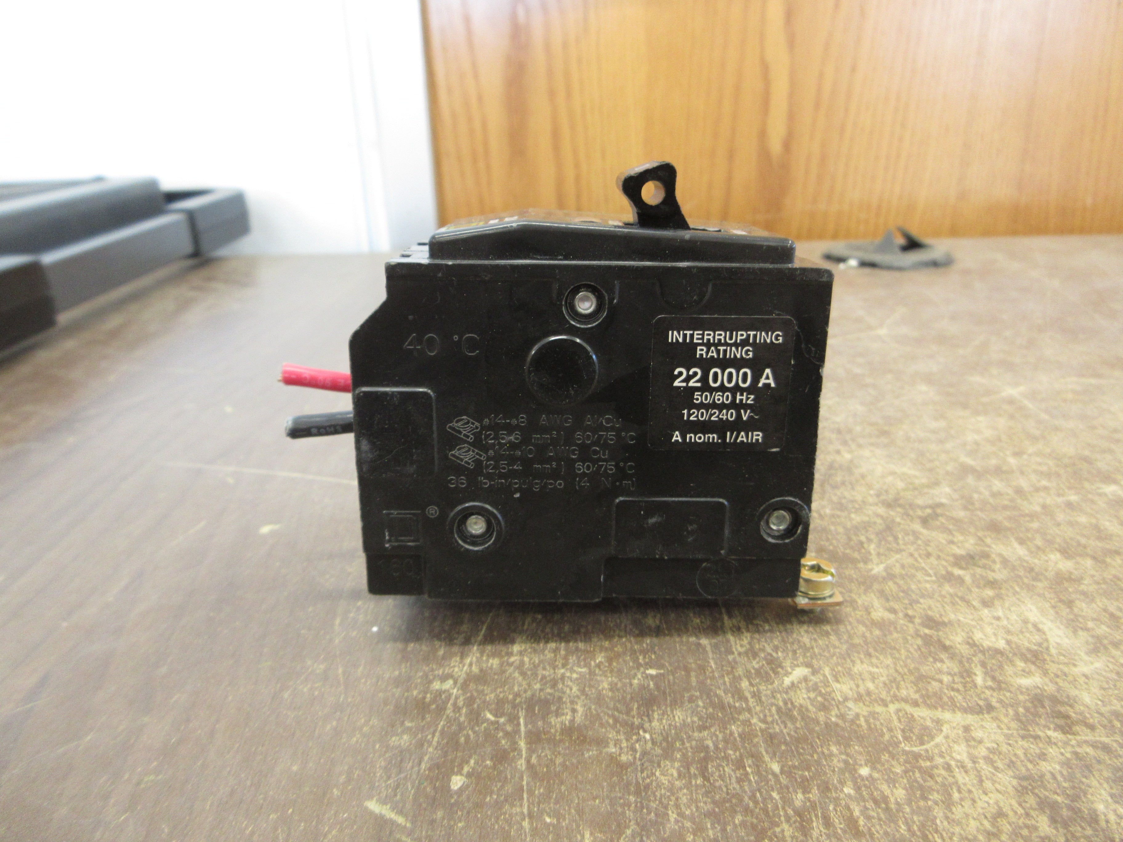 Square D Bolt-On Circuit Breaker QOB220VH 20A 120/240V 2P 22kA *(1) Screw* Used