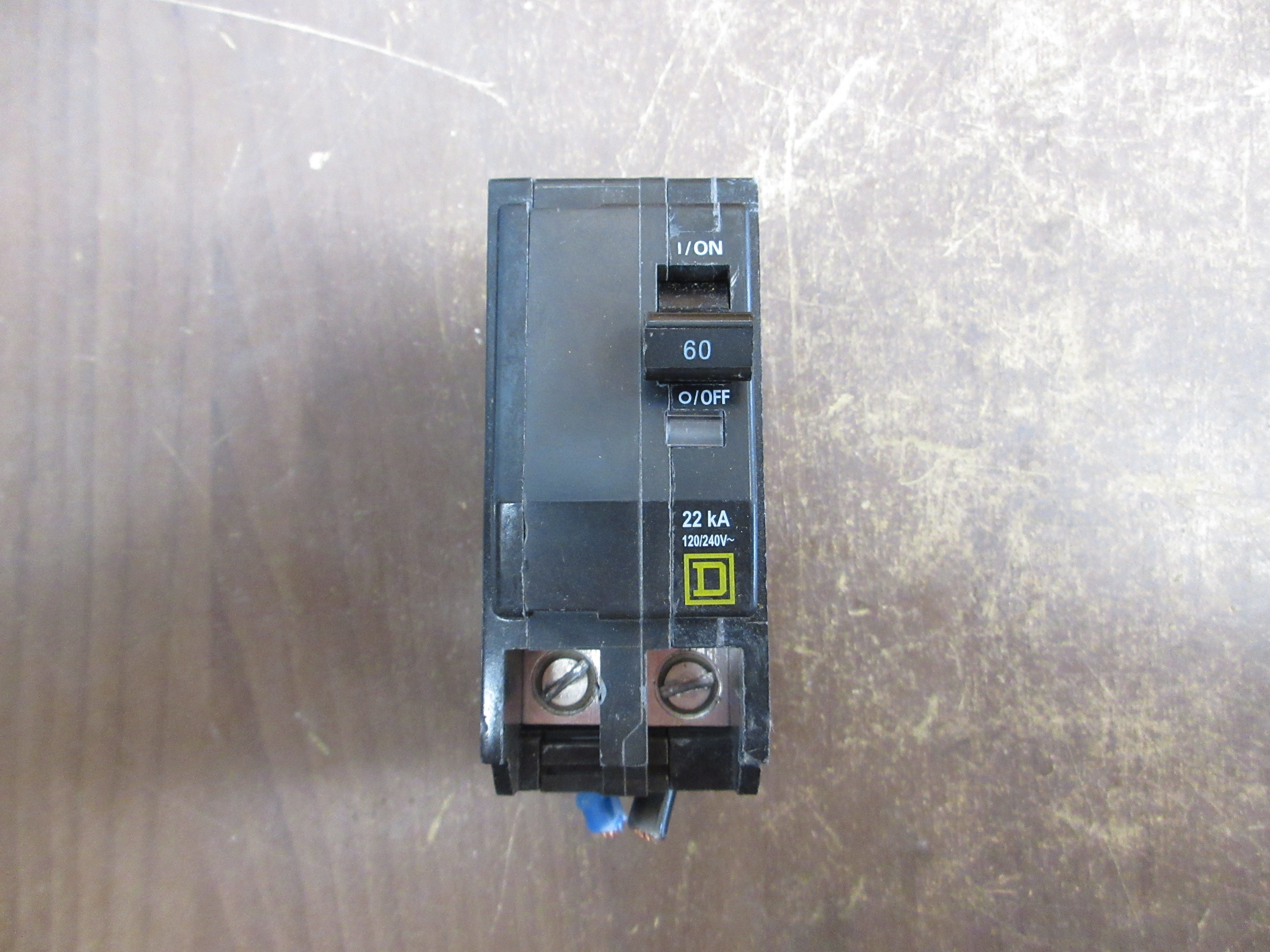 Square D Bolt-On Circuit Breaker QOB260VH 60A 120/240V 2P 22kA *No Screws* Used
