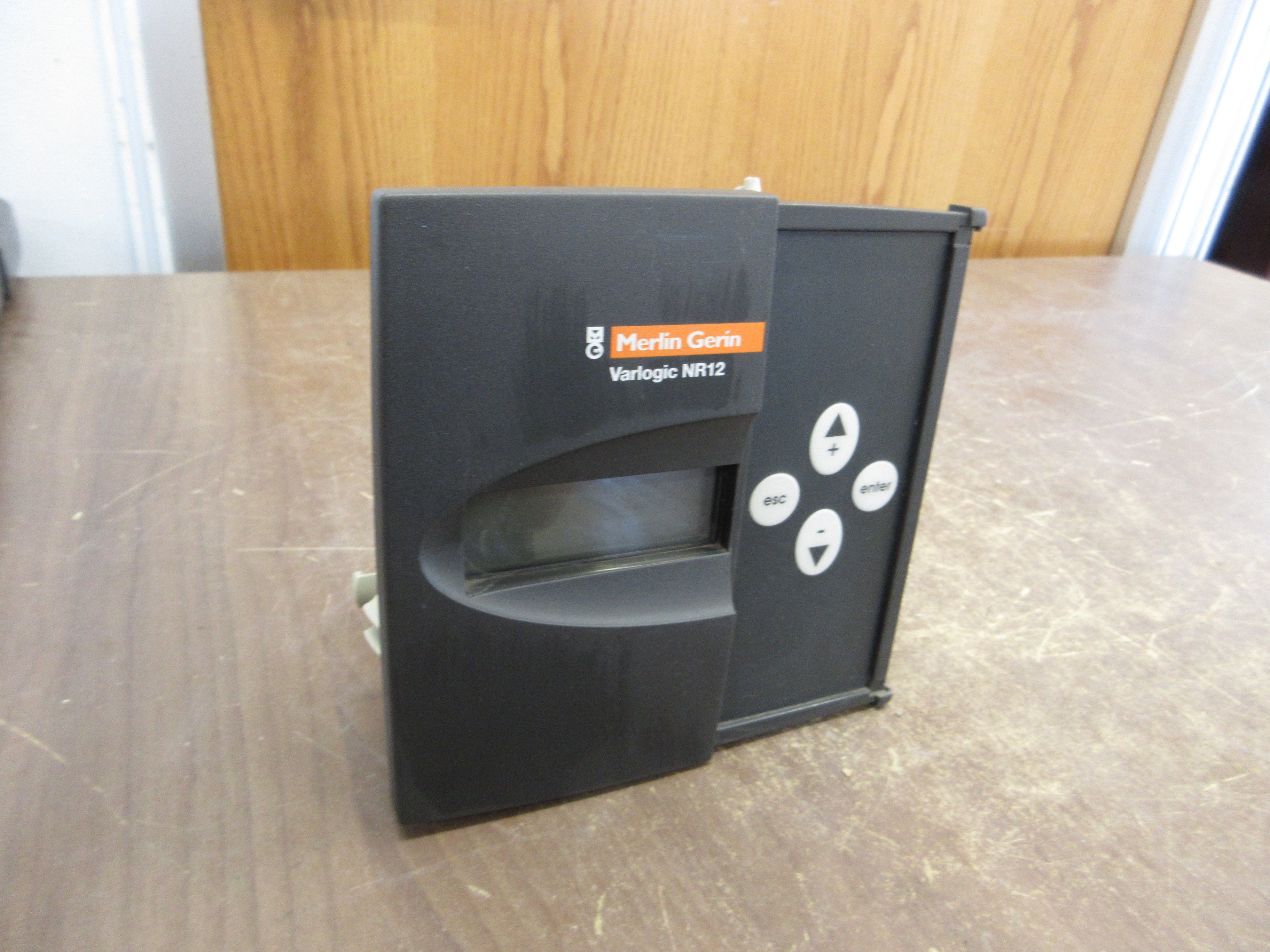 Merlin Gerin Varlogic Controller NR12 Used