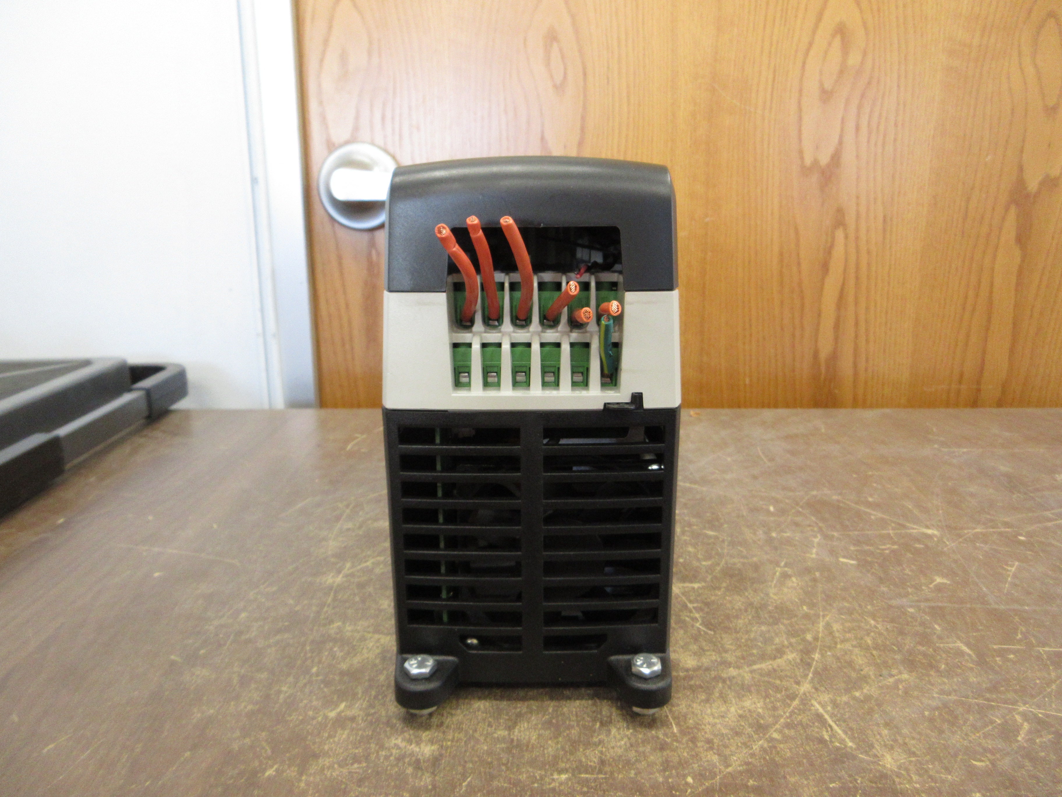 Emerson Control Techniques Commander SK AC Drive SKD3400750 10HP 3Ph Used