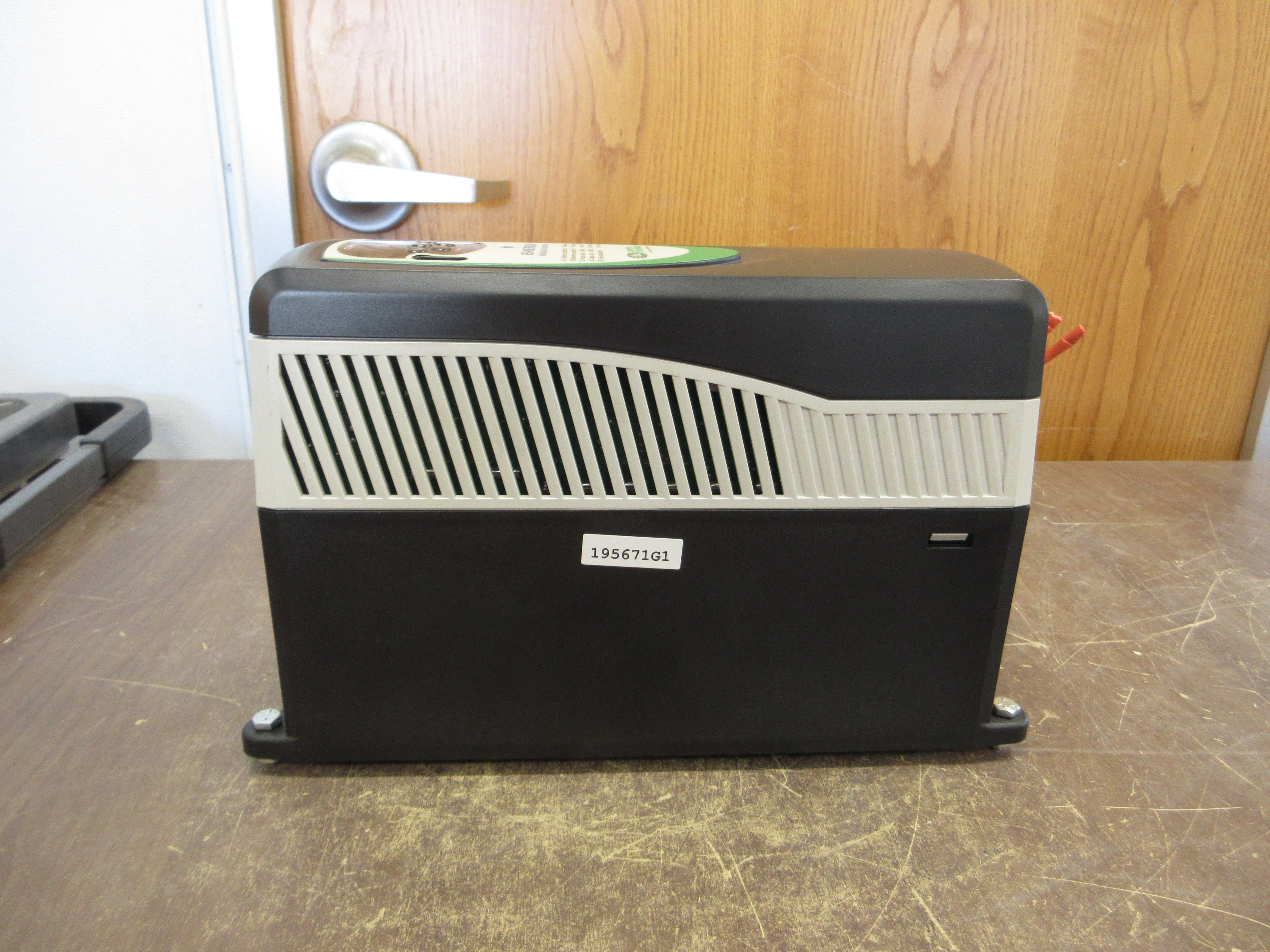 Emerson Control Techniques Commander SK AC Drive SKD3400750 10HP 3Ph Used