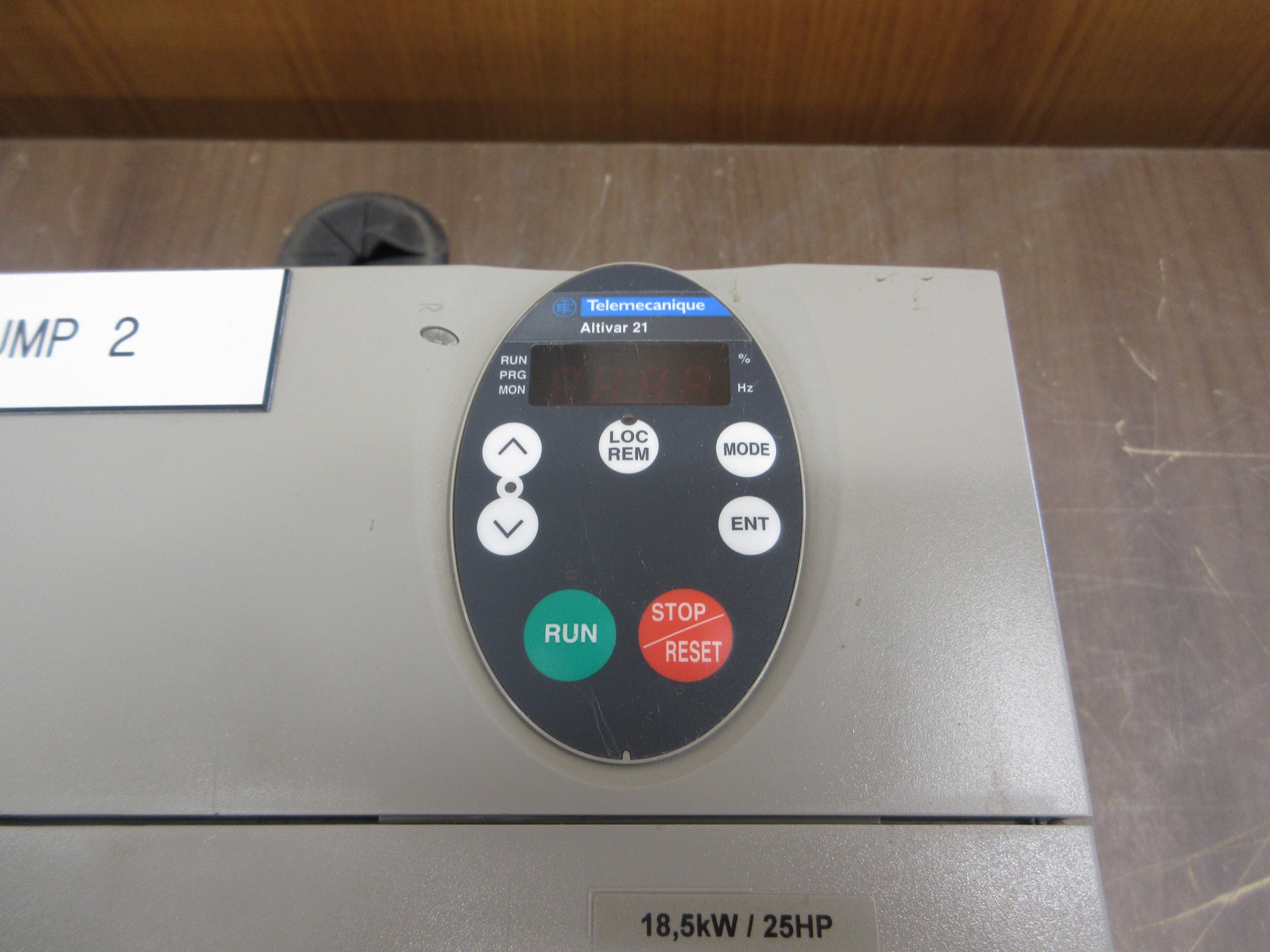 Telemecanique Altivar 21 AC Drive ATV21HD18N4 25HP 3Ph Used